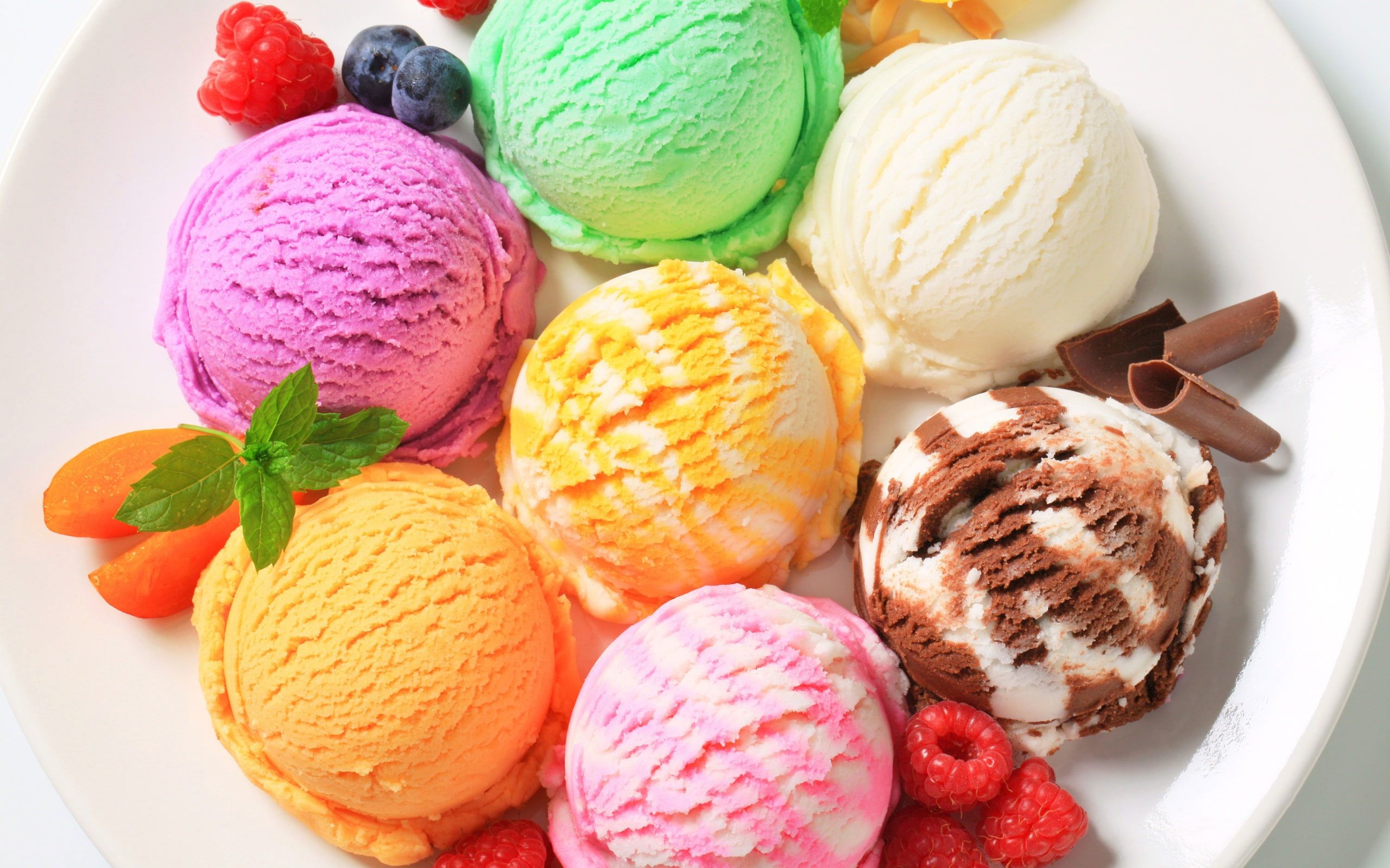 A plate of ice cream with different colors - Ice cream