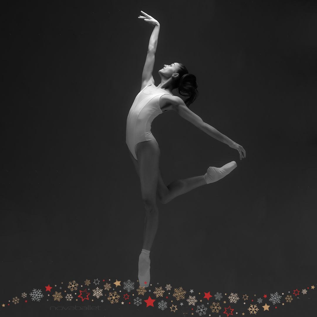 novaballet Monday ⛄ #monochromemonday #ballet #balletdancer #ballerina #dance #dancer #dwts #art #artist #aesthetic