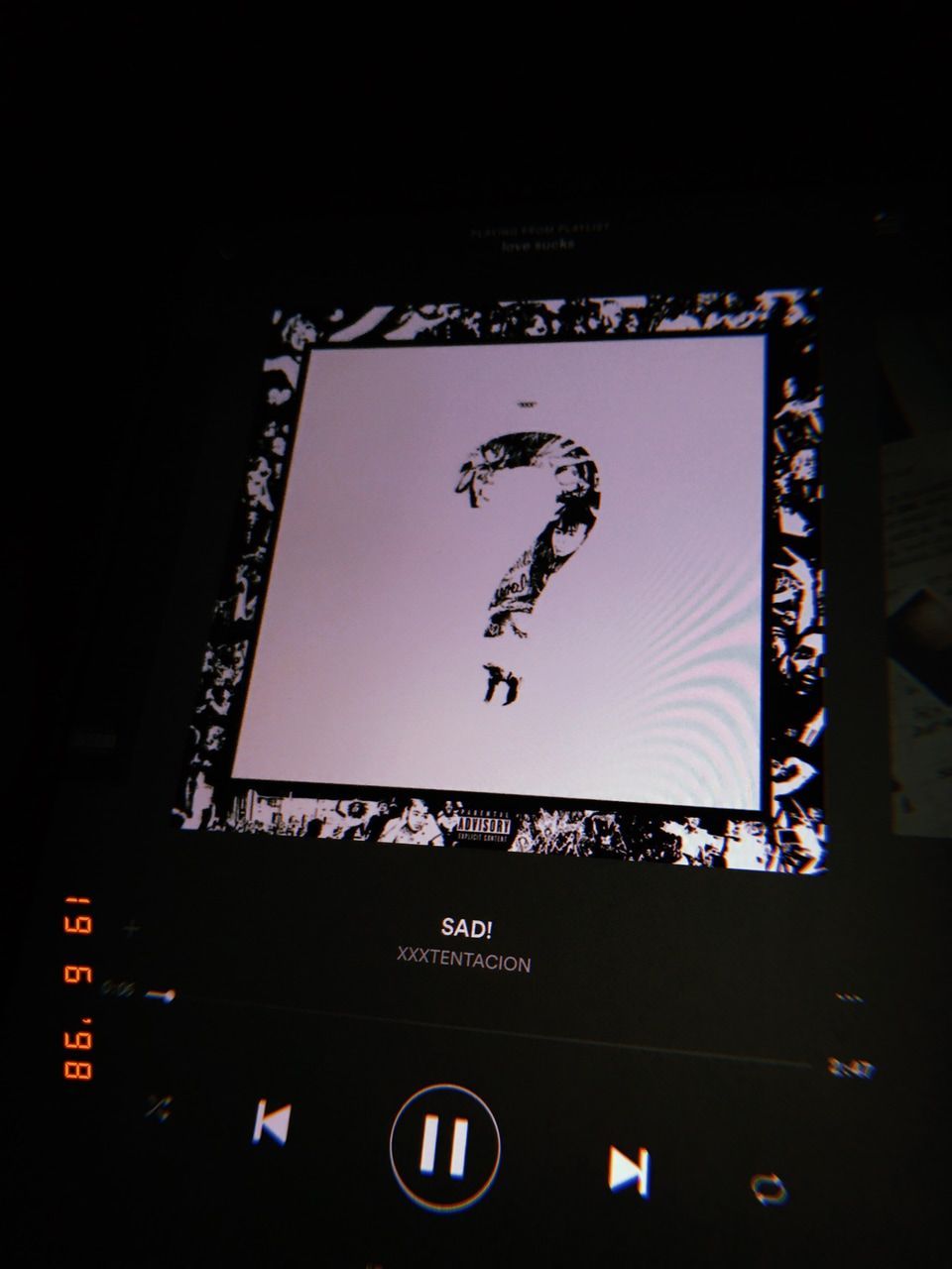 A screen with a question mark on it - XXXTentacion