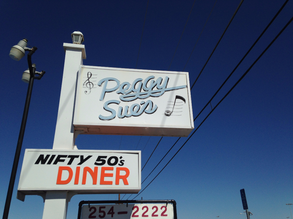 PEGGY SUE'S 50s DINER & DINER SAUR PARK: Meatloaf & Club Sandwiches Served Hot In Death Valley
