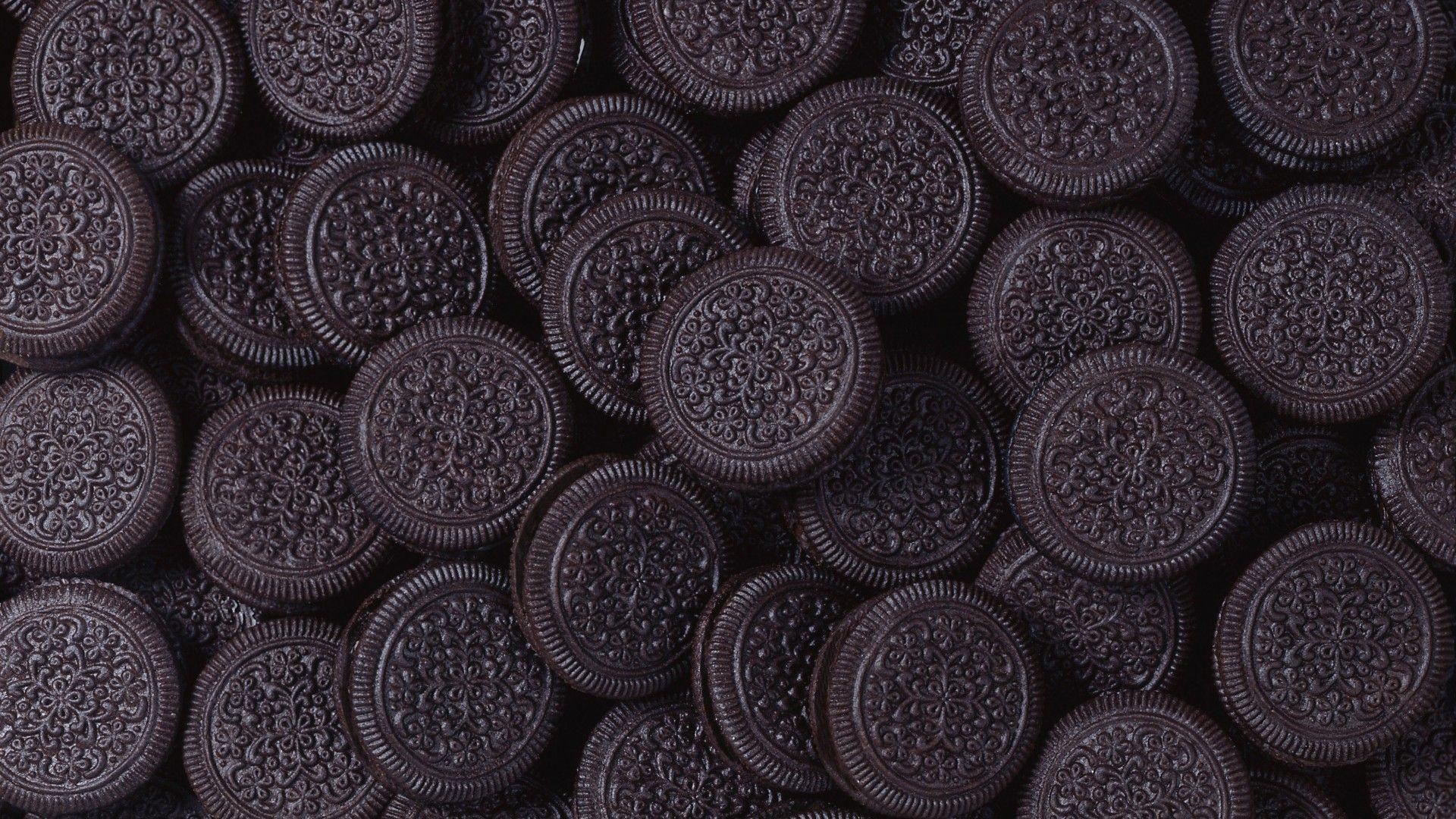 A pile of chocolate sandwich cookies - Oreo