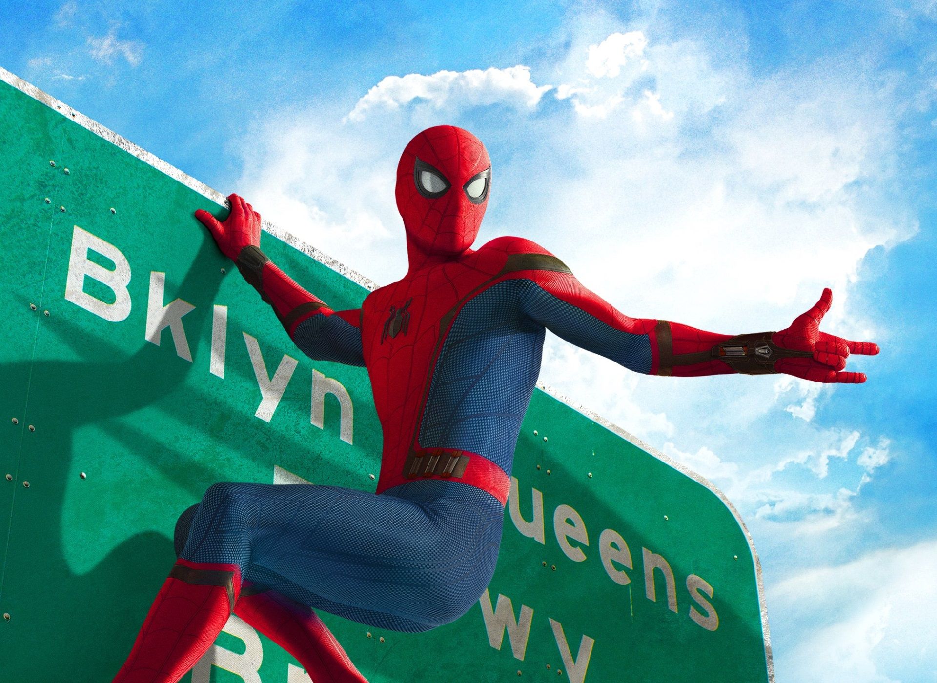 Spider-Man: Homecoming - a new look at the web-slinger - 