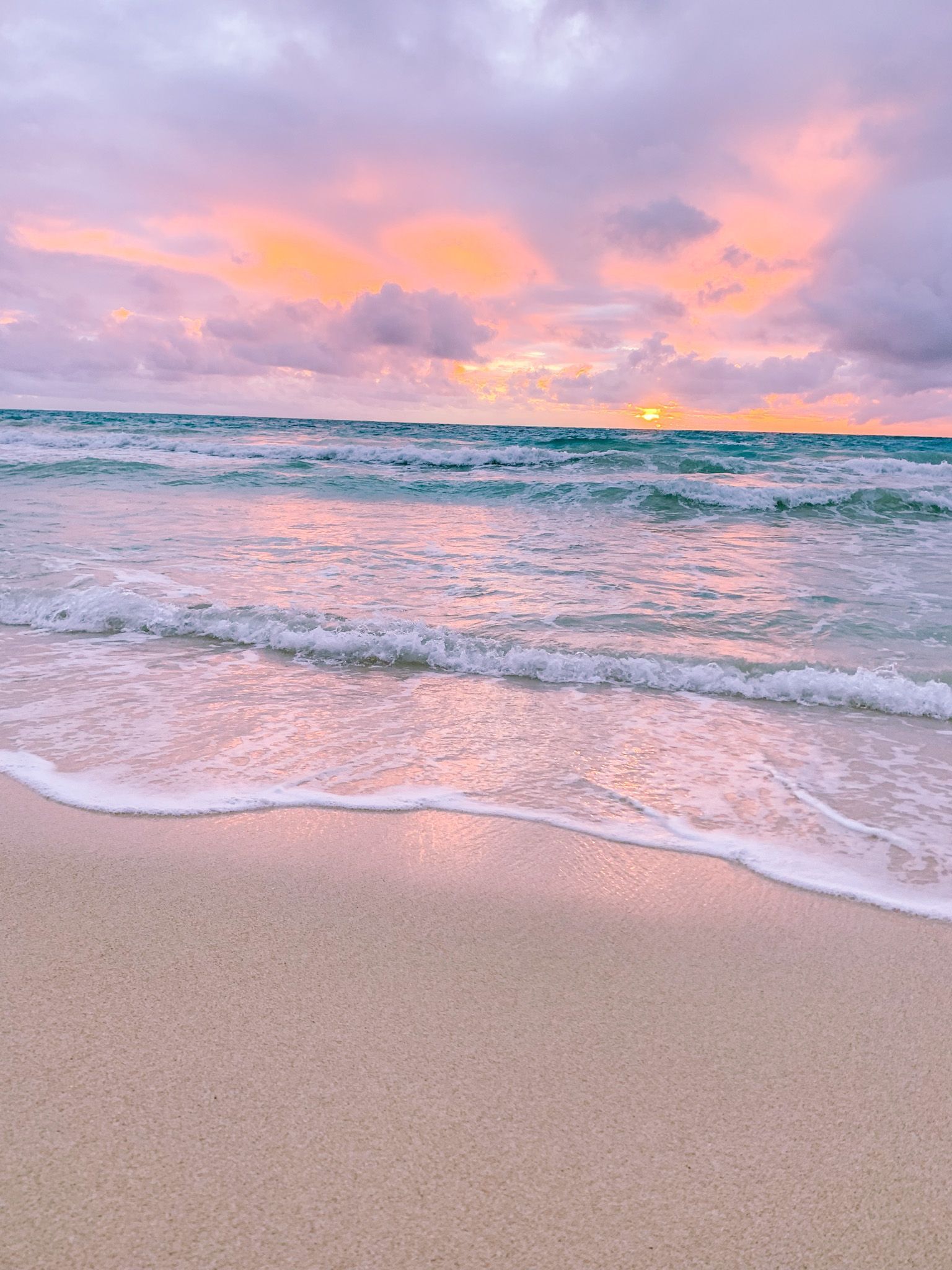 Hawaii Sunrise Photo Diary. Sky aesthetic, Nature aesthetic, Beach sunset wallpaper