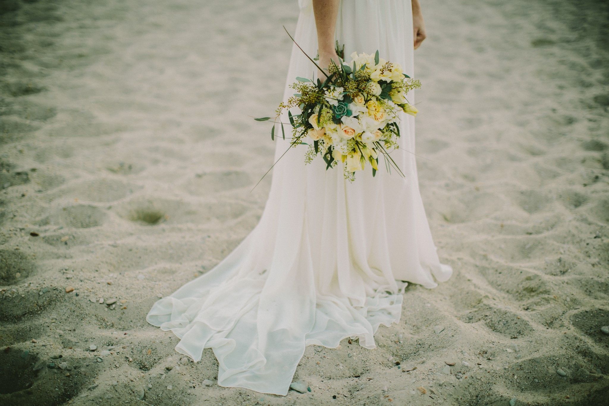 Bouquets, Dress, Bride, Sand, Beach Gallery HD Wallpaper