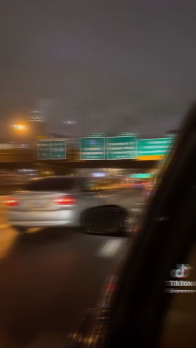 views. Blurry picture, Night aesthetic, Night scenery