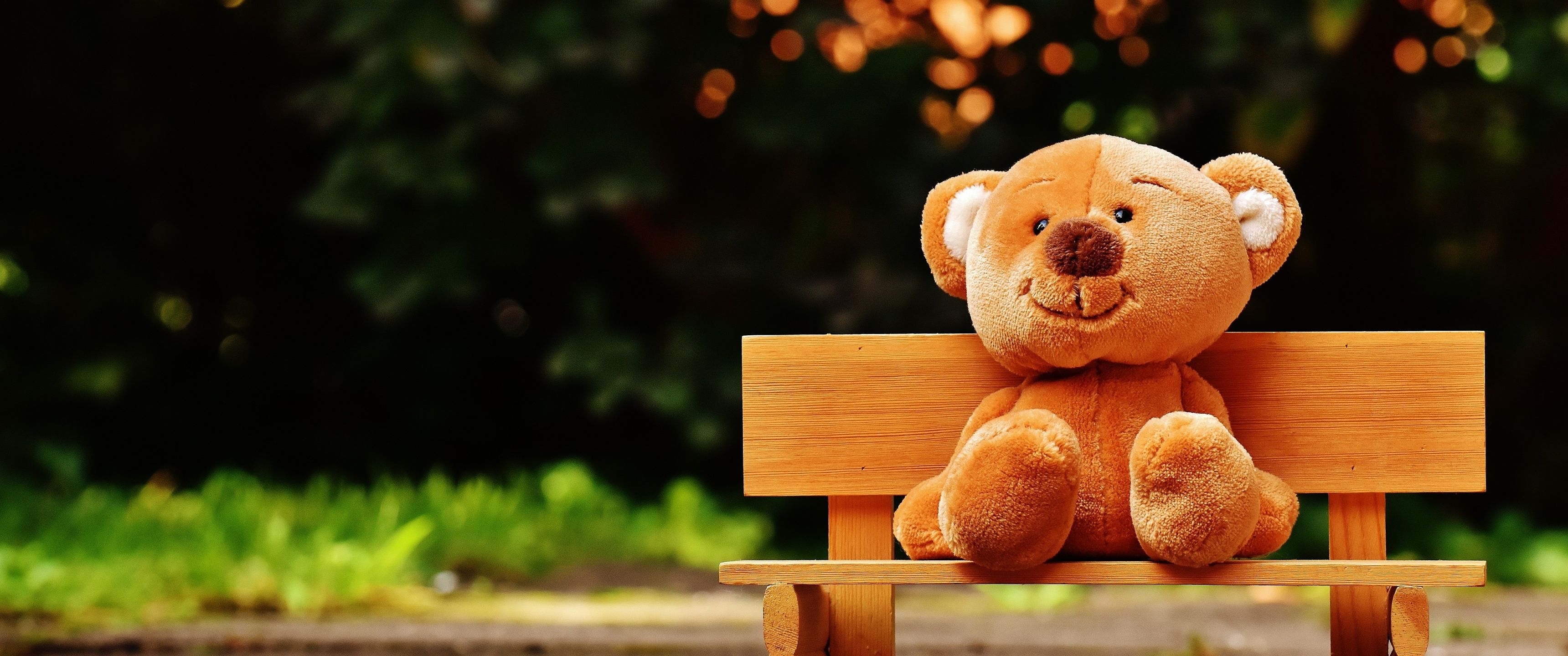Teddy bear Wallpaper 4K, Park bench, Soft toy, Cute