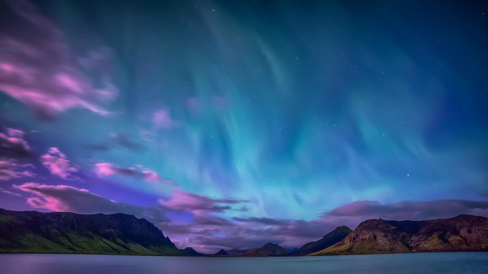 Northern lights over the mountains wallpaper 1920x1080 - Cyan