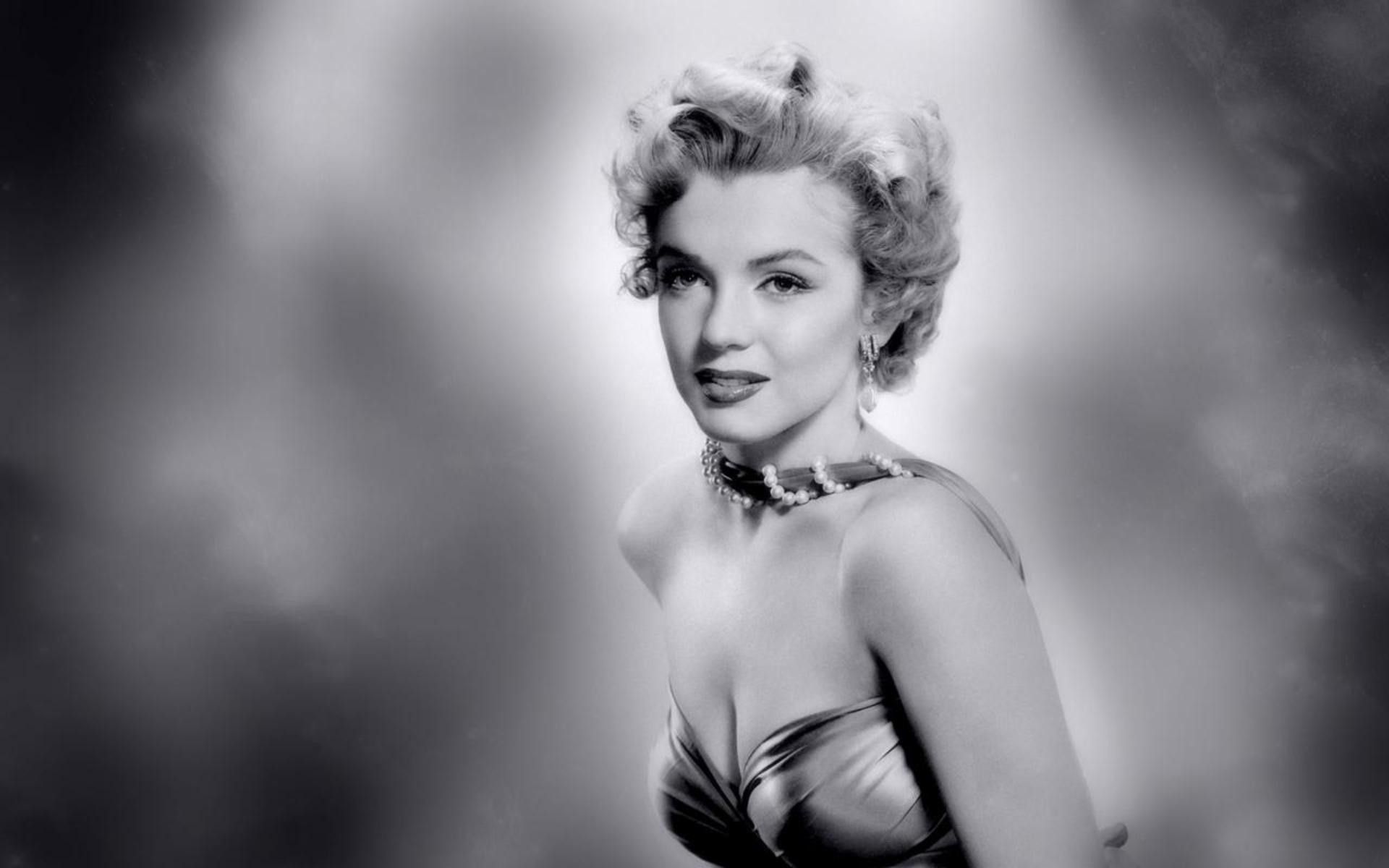 marilyn monroe desktop wallpaper free