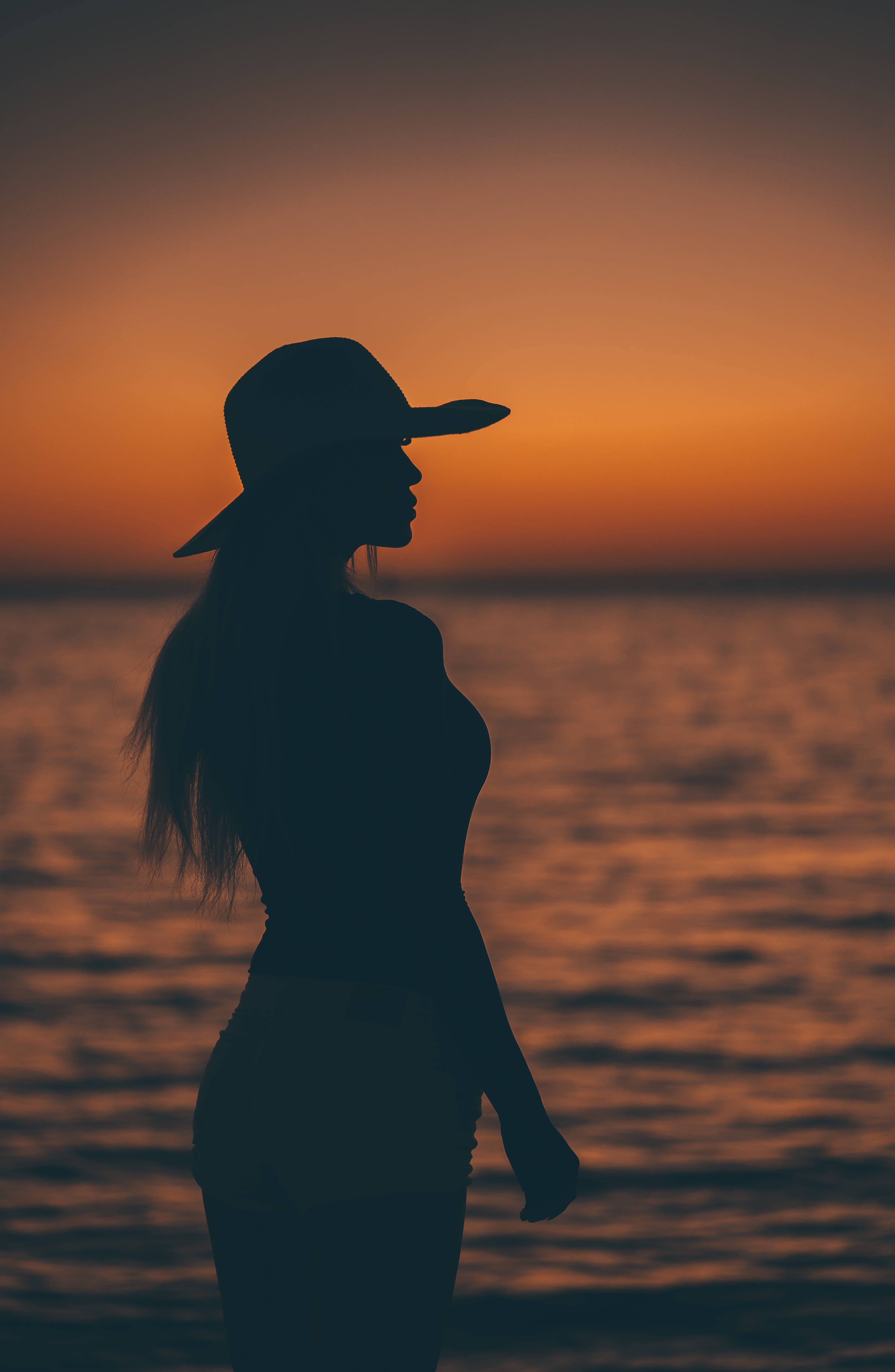 Download Simple Dark Aesthetic Woman Hat Sunset Wallpaper