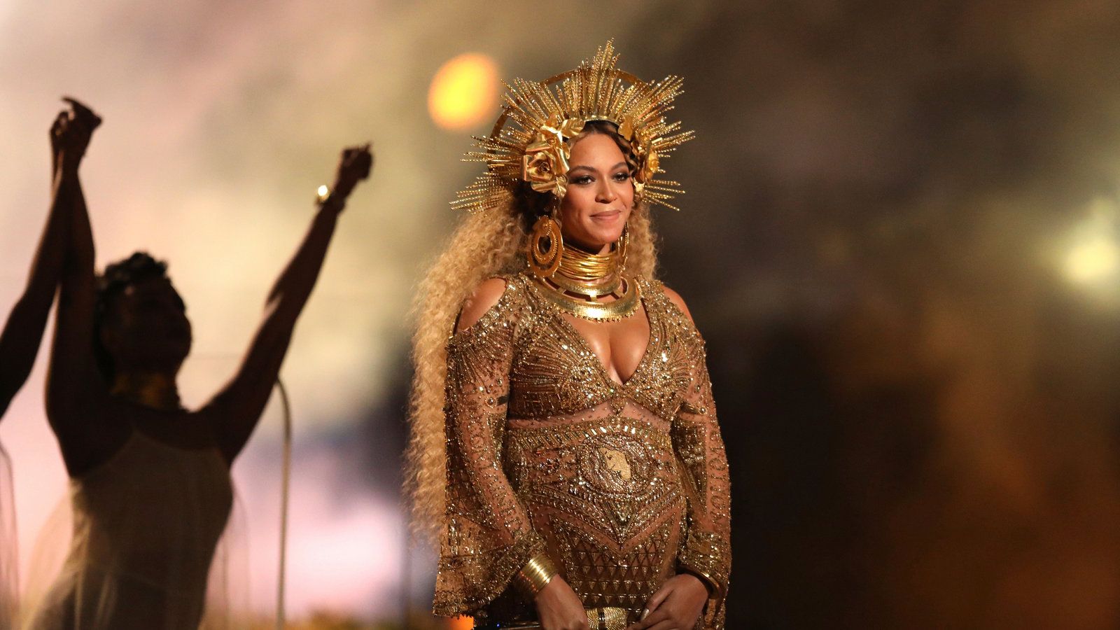 Beyonce performs during the 59th grammy awards - Beyonce