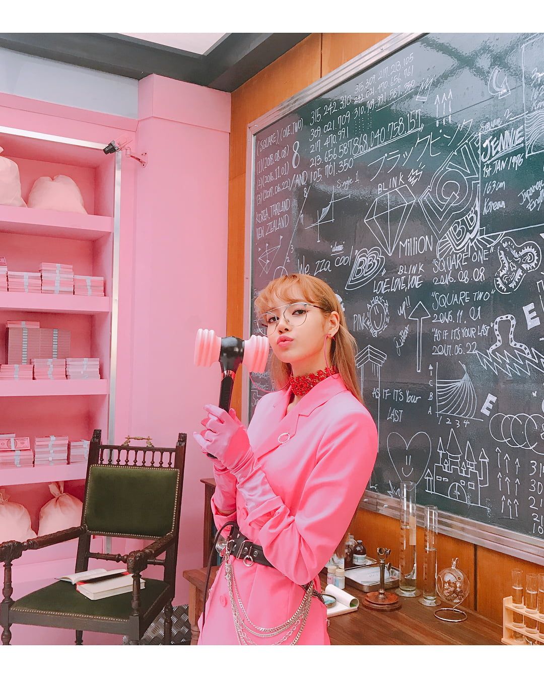 Lisa in a pink suit - BLACKPINK