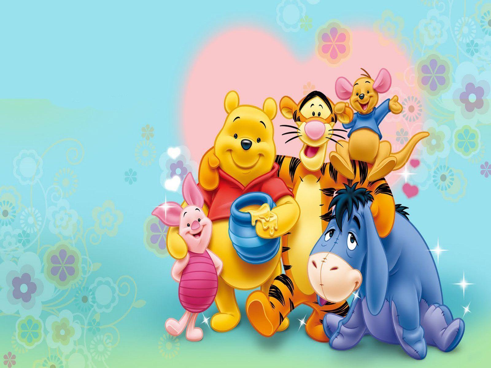 Winnie the Pooh Character Wallpaper