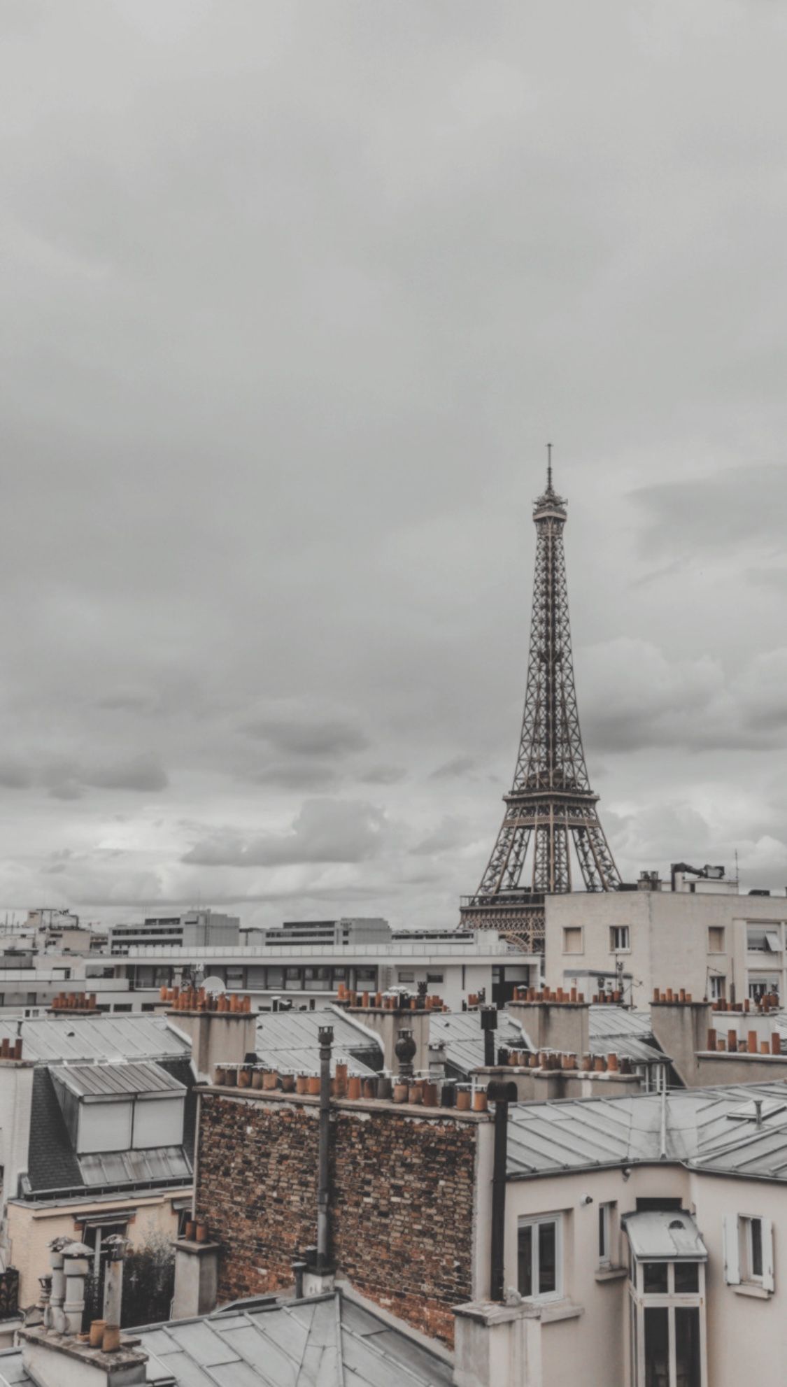 Aesthetic wallpaper of the Eiffel Tower in Paris - Paris, Eiffel Tower