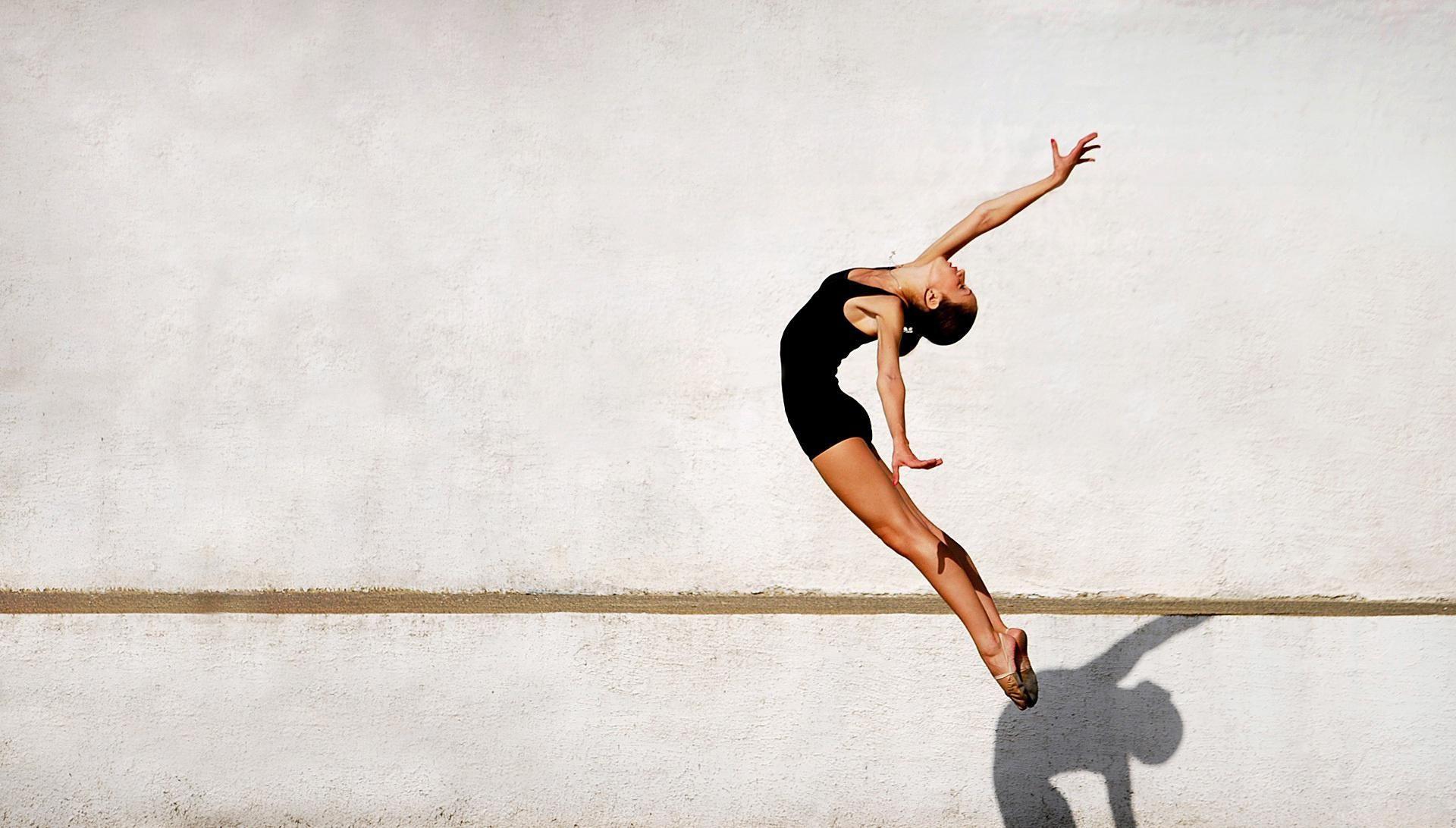 Ballet Dancer Wallpaper HD
