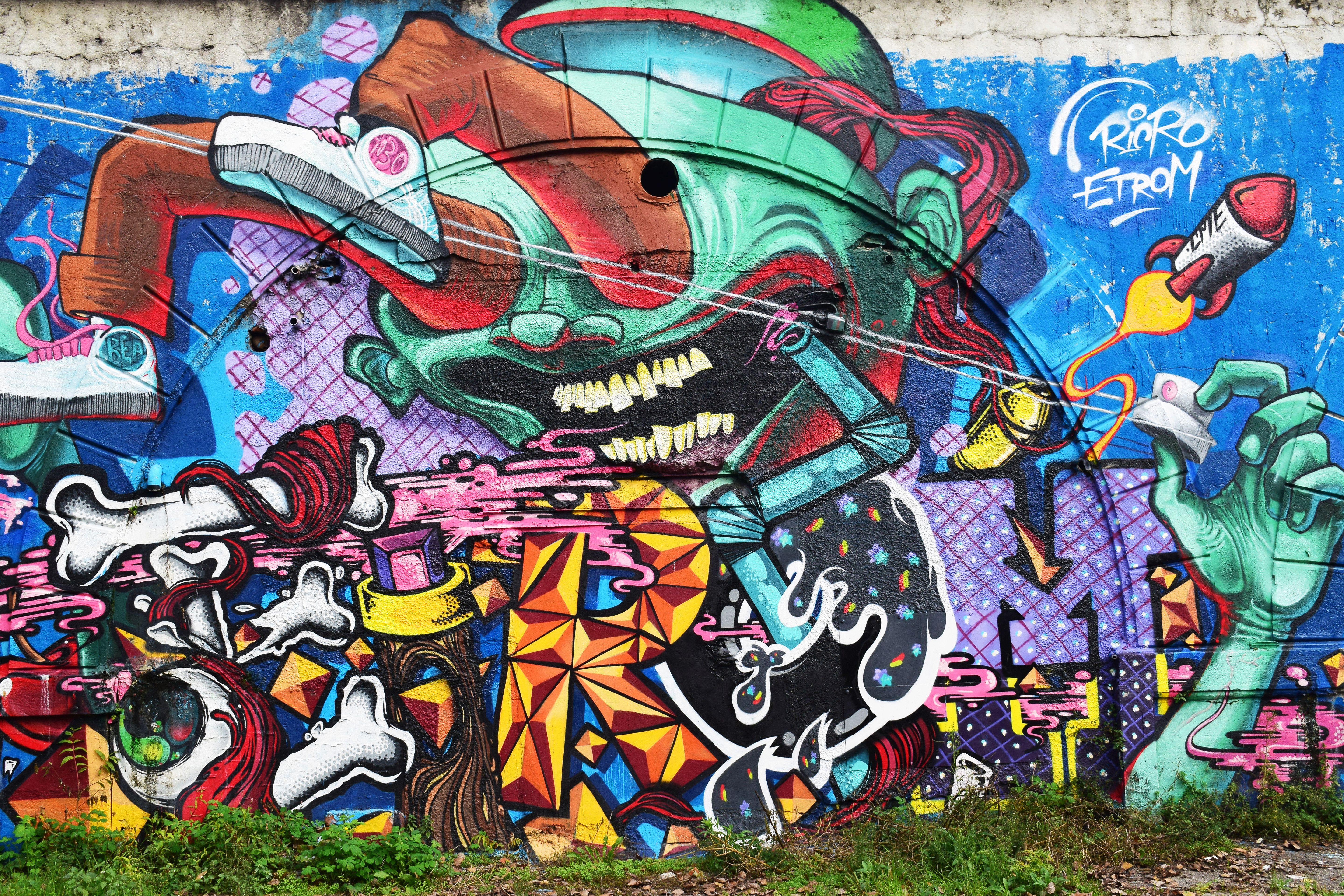 Free Graffiti Wallpaper & Image