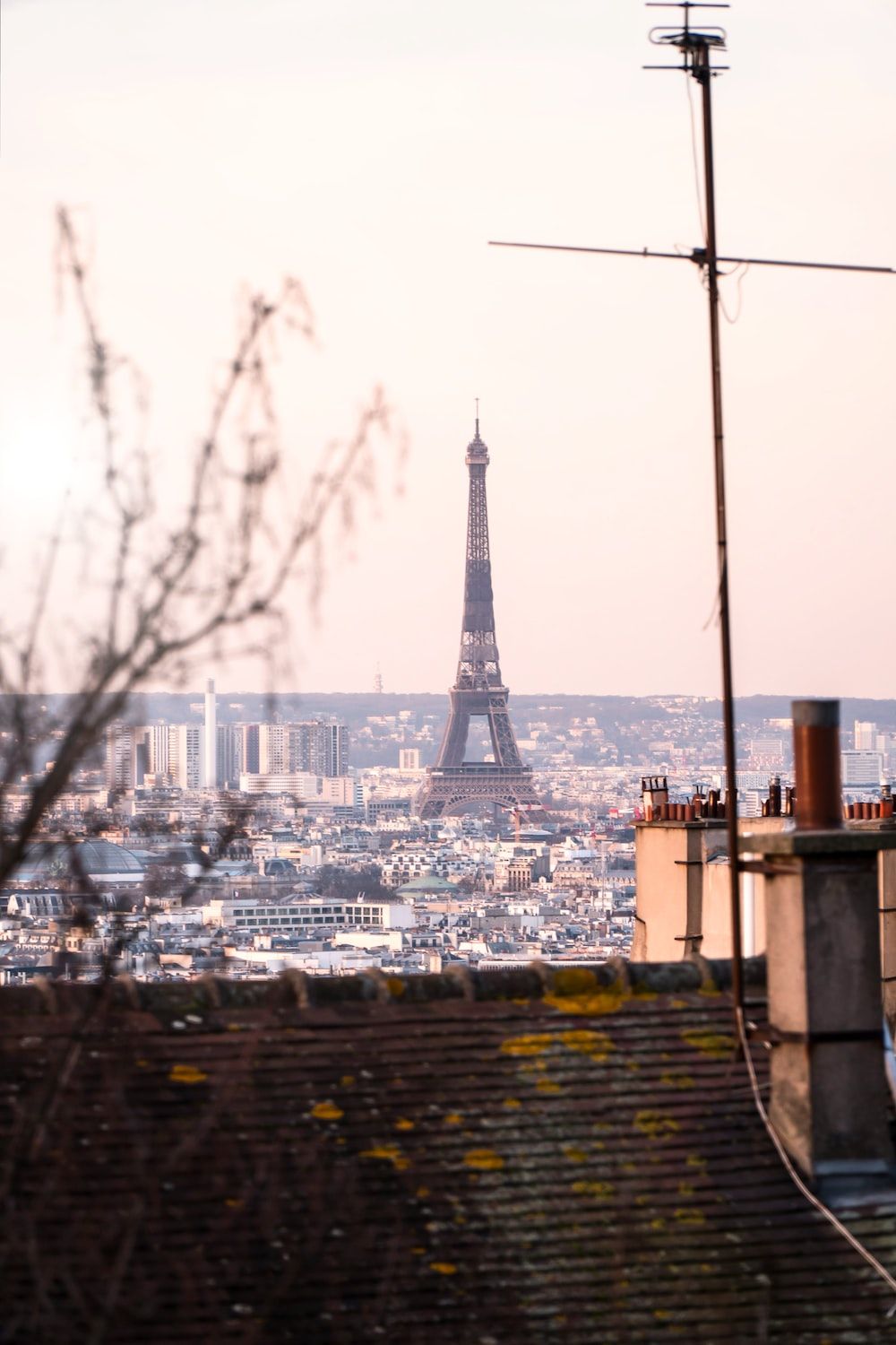 eiffel tower in paris during daytime photo