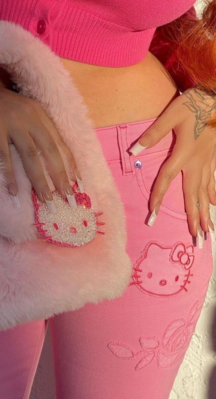 Kali Uchis nails. Pink hello kitty, Hello kitty clothes, Sanriocore outfits