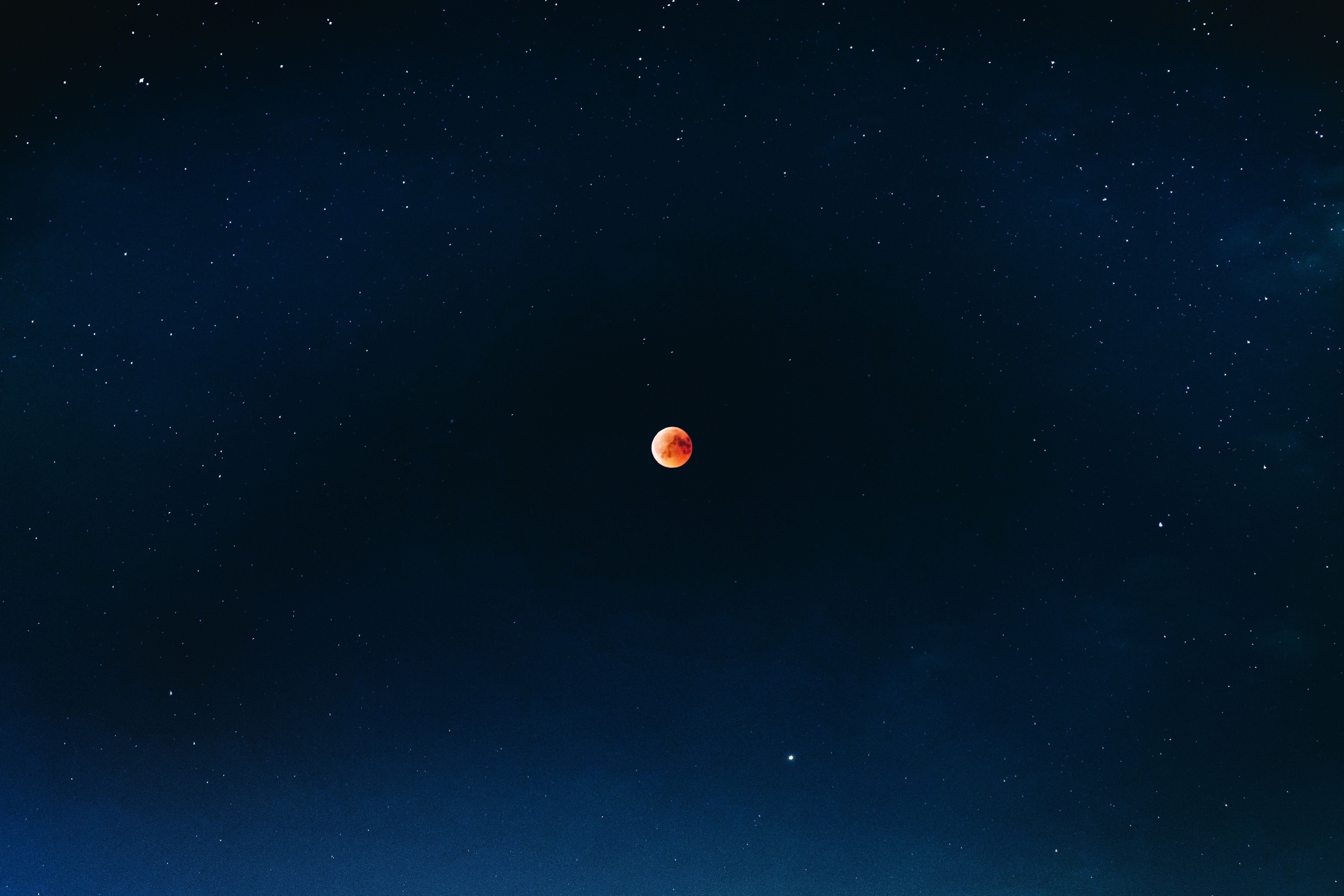 5569x3712 PNG image, light, universe, lunatic, eclipse, star, supermoon, panorama, dark, sky, darkness, space, wallpaper, planet, red, night, moon, blue, bloodymoon Gallery HD Wallpaper