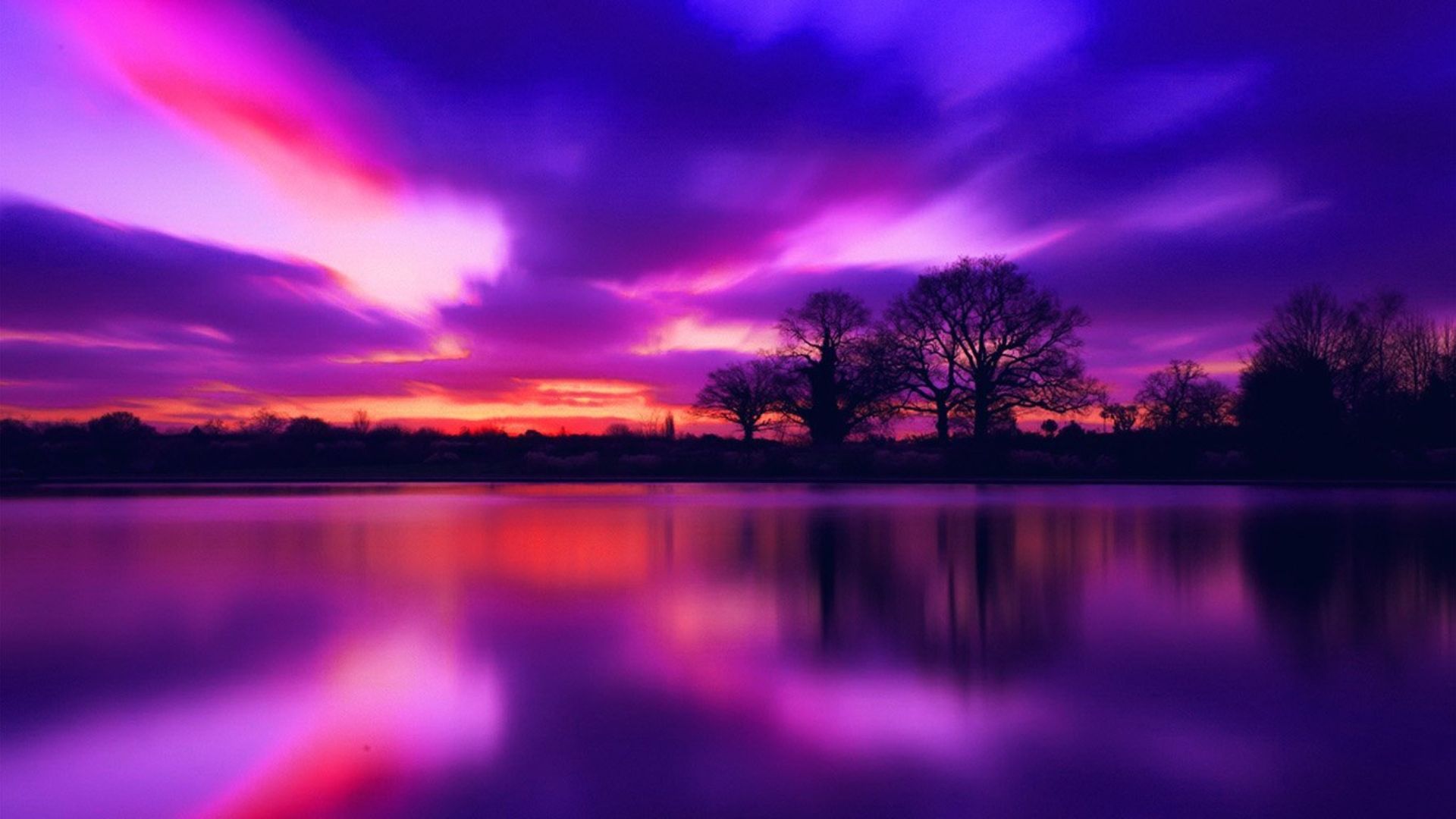 The purple sky and the lake - Sunrise