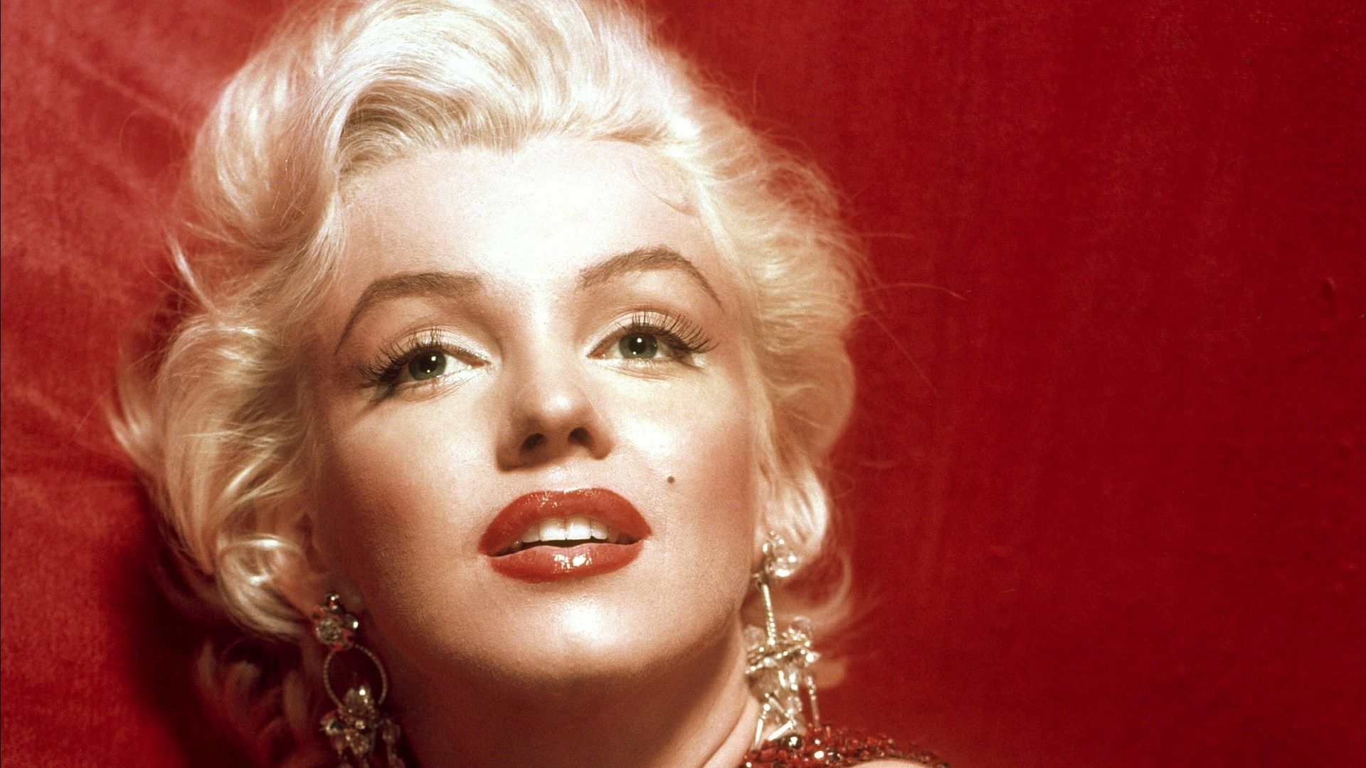 Marilyn Monroe HD Wallpaper and Background