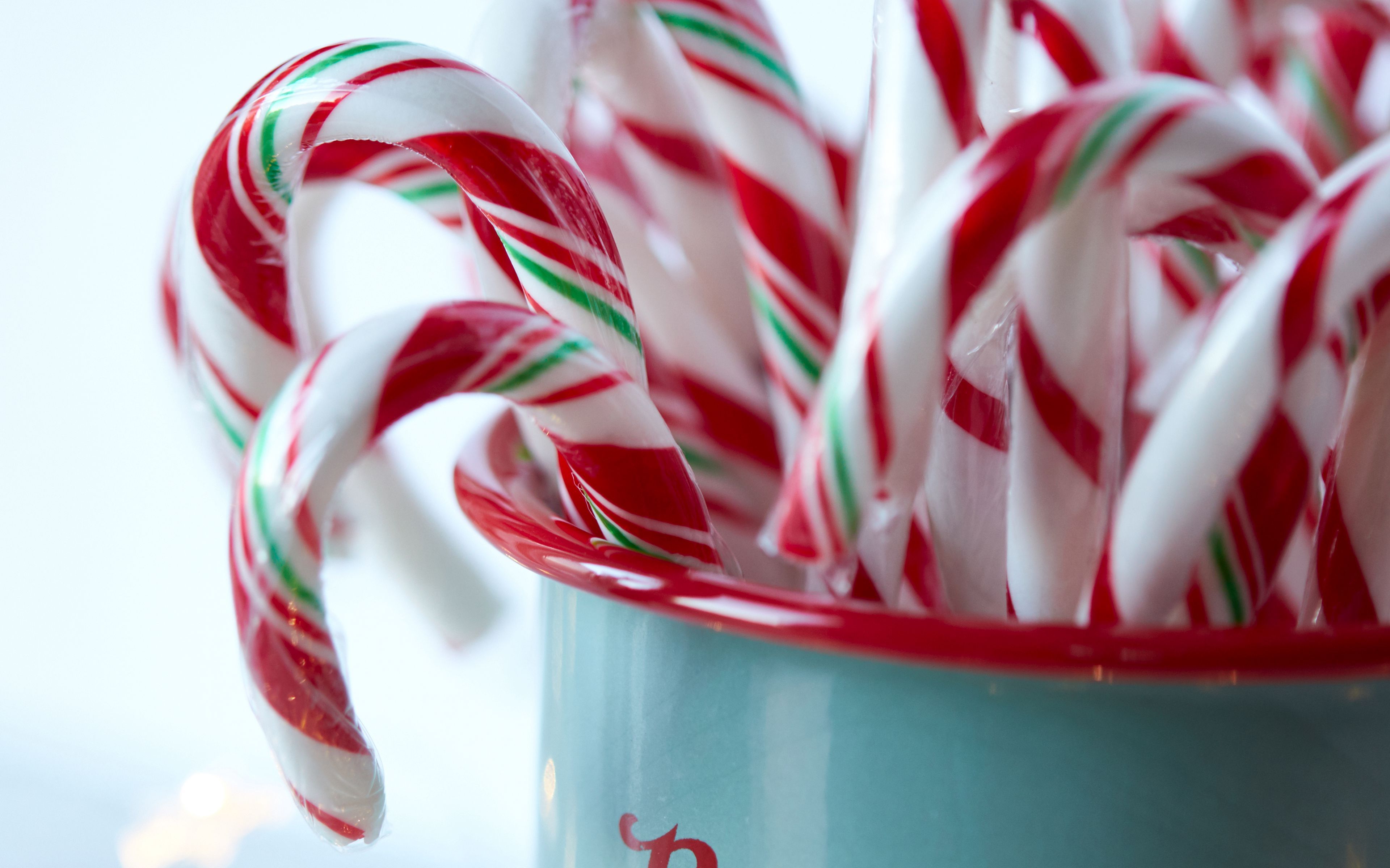 Download wallpaper 3840x2400 candy canes, candy, mug, new year, christmas 4k ultra HD 16:10 HD background