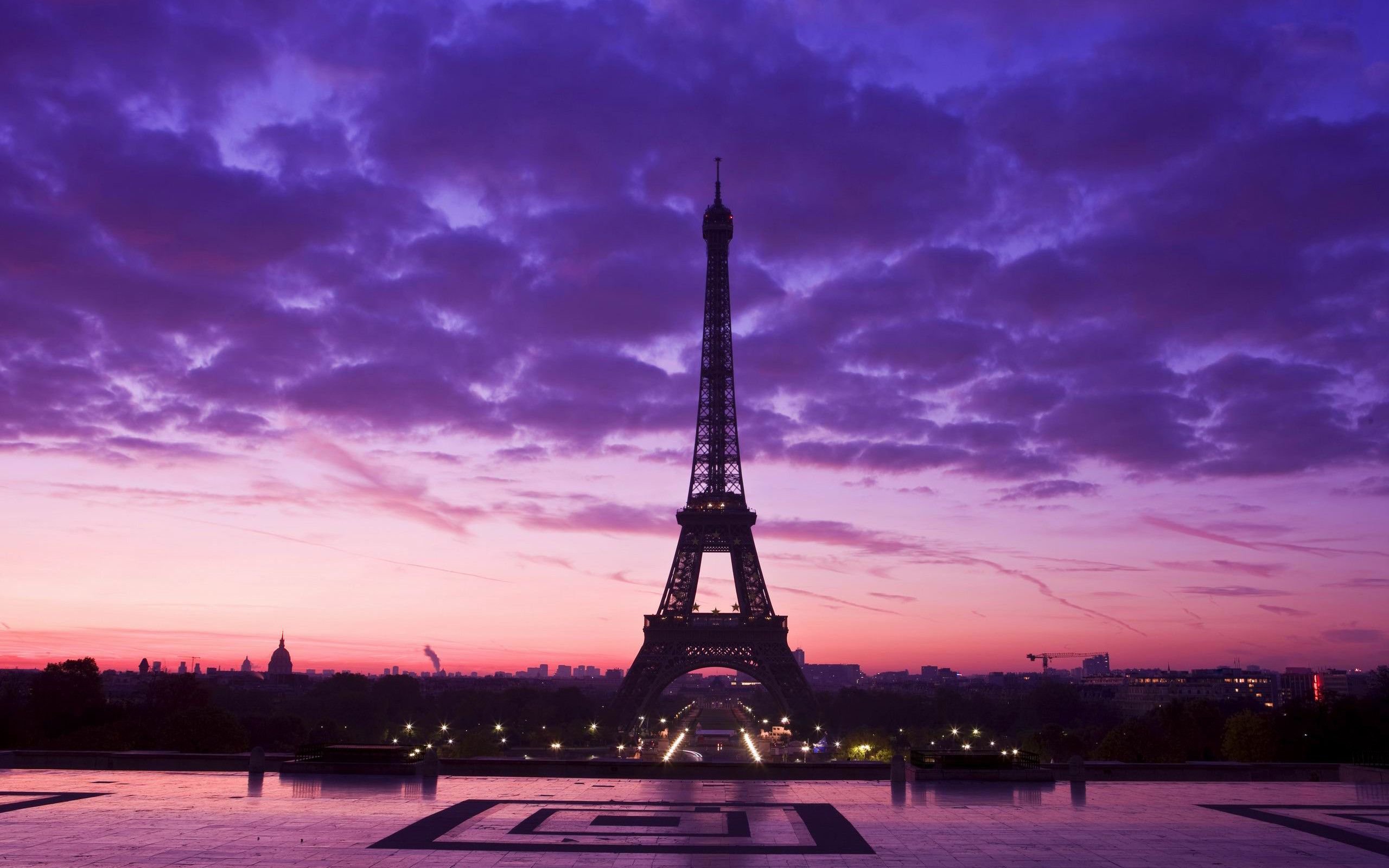 A purple sky with the eiffel tower in it - Paris, Eiffel Tower