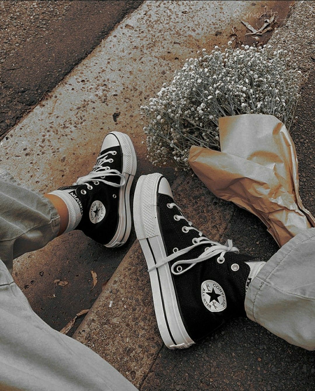 Pic edited on instagram(dm for the unfiltered pic credits). Converse aesthetic grunge, Converse aesthetic, Converse photography