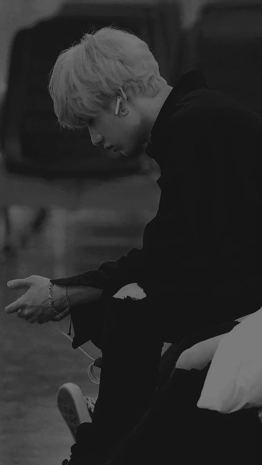 bang chan discovered by chan;;, bang chan dark aesthetic HD phone wallpaper