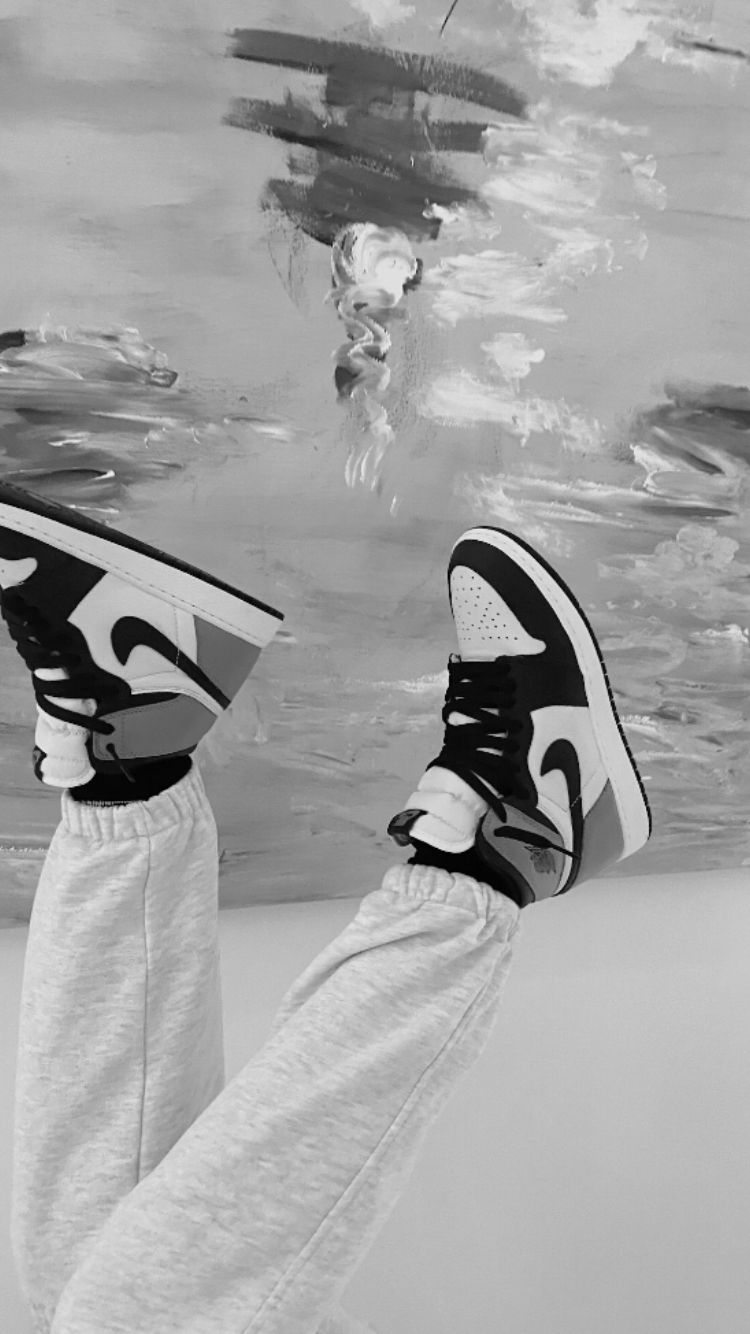 ➺{♡} Wallpaper. Sneakers wallpaper, Shoes wallpaper, Black and white picture wall