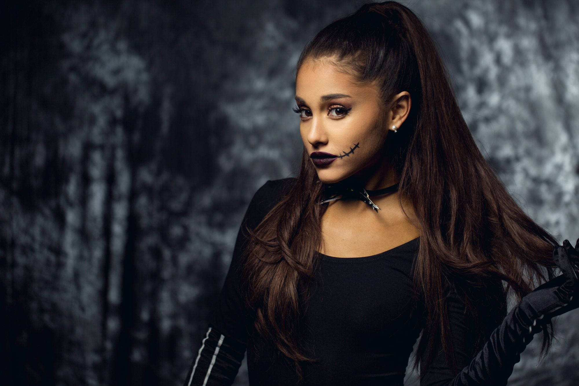 Download Halloween Black Ariana Grande Wallpaper