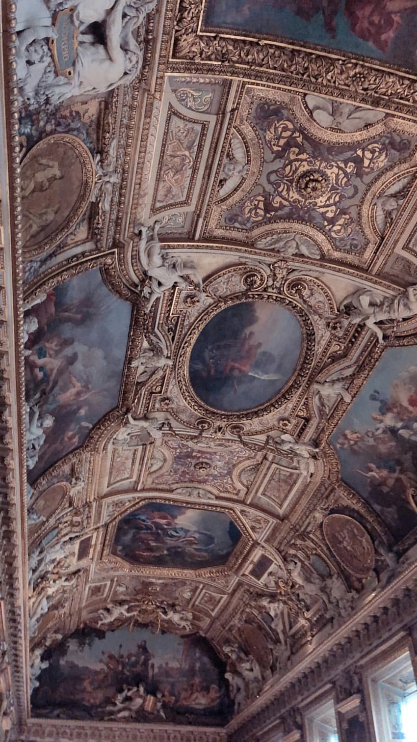 A room with paintings on the ceiling - Royalcore