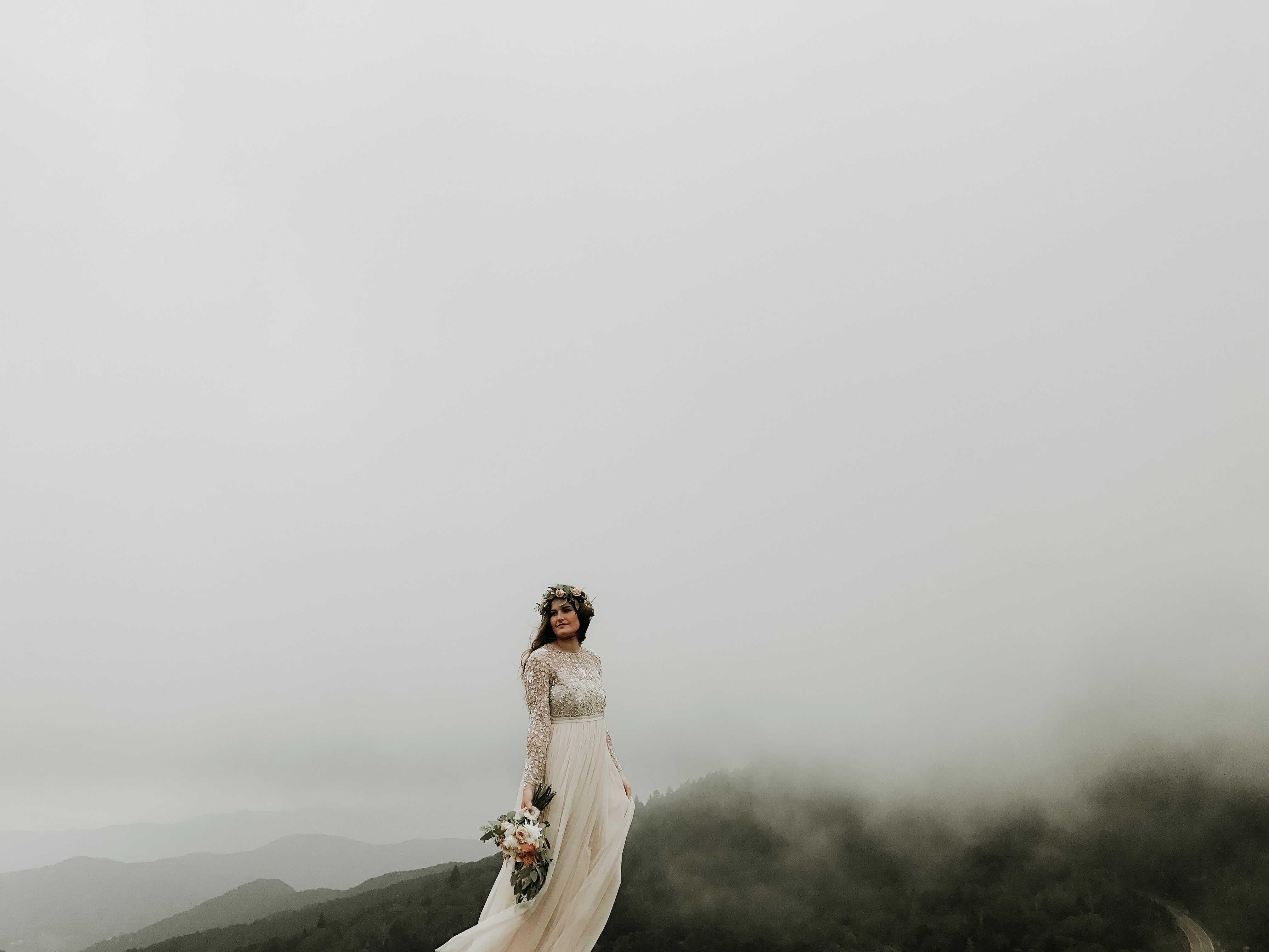 4032x3024 wedding, solitude, mountain, elopement, tennessee, lace, bridal, mystical, north carolina, alone, romantic, bouquet, Free picture, flower crown, fog, overlook, bride, marriage Gallery HD Wallpaper