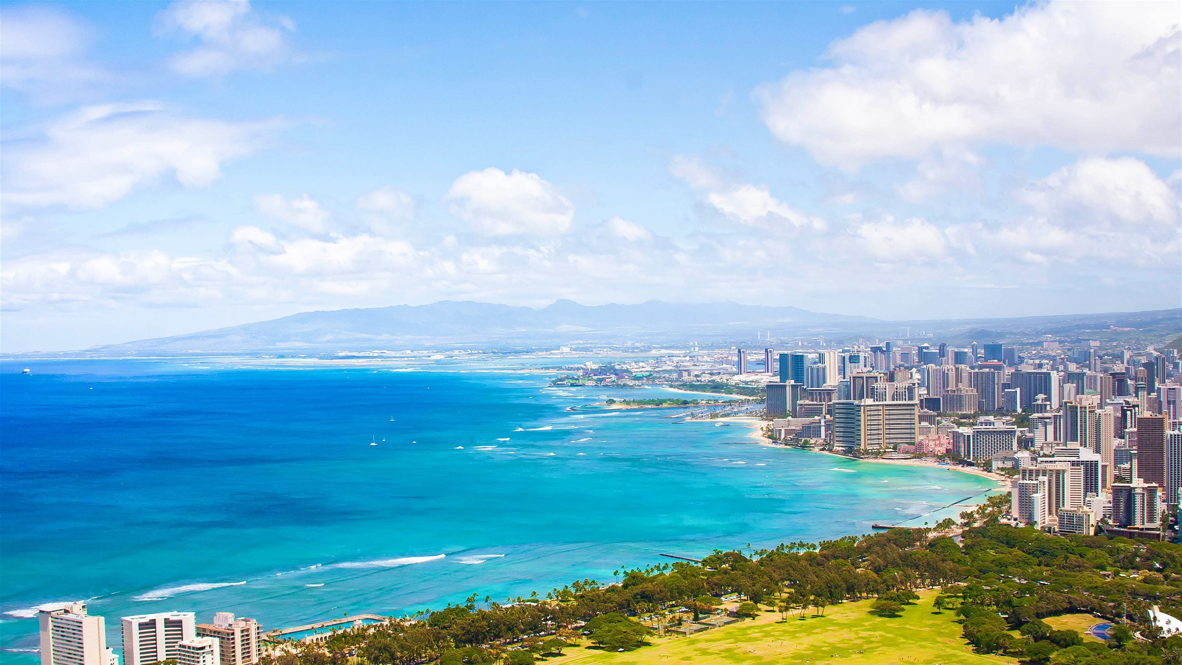 Honolulu 4K wallpaper for your desktop or mobile screen free and easy to download