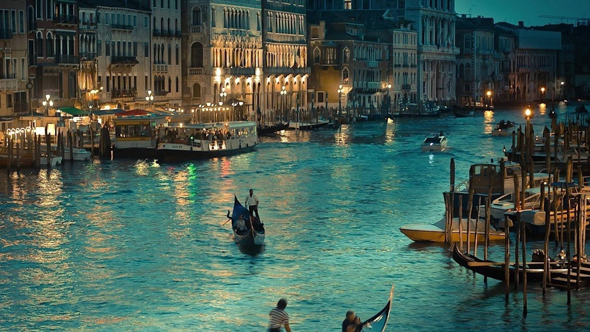 Download Vintage Venice Italy Wallpaper