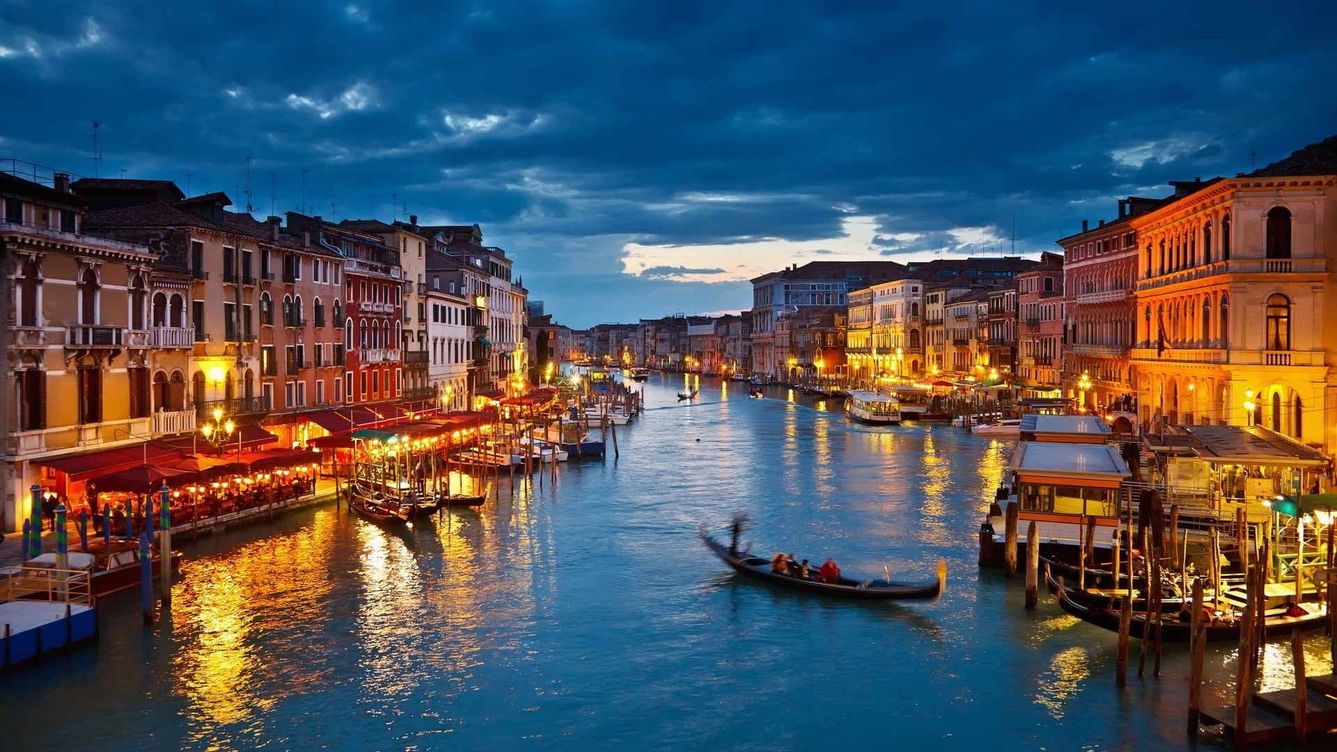 Download Europe's Famous City Venice Italy Wallpaper