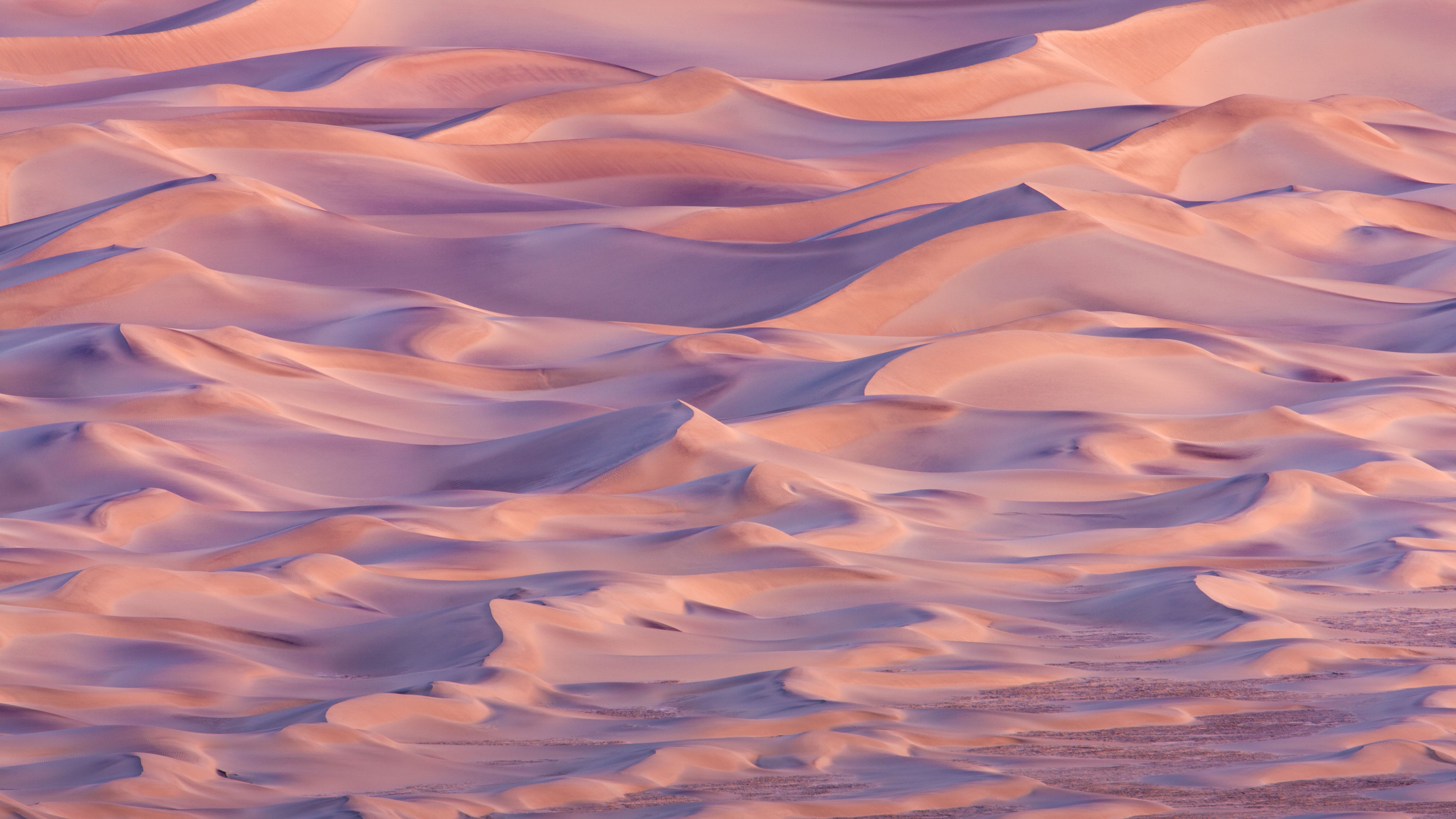 A large sand dune with many waves - Desert