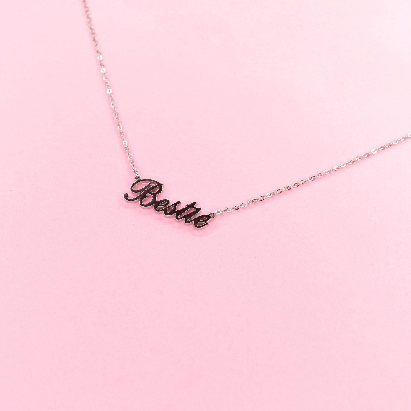A necklace with the word bobbi on it - Bestie