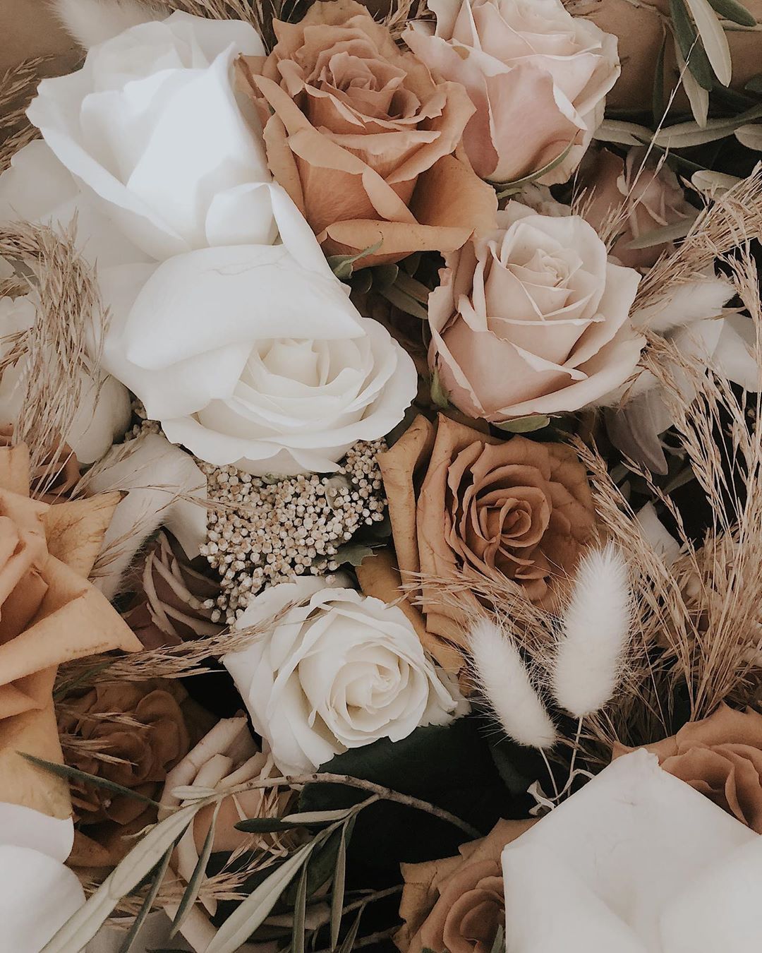 sammy neale on Instagram: “super stunning floral arrangement from the wedding I photographed las. Flower aesthetic, Vintage flower background, Flower background
