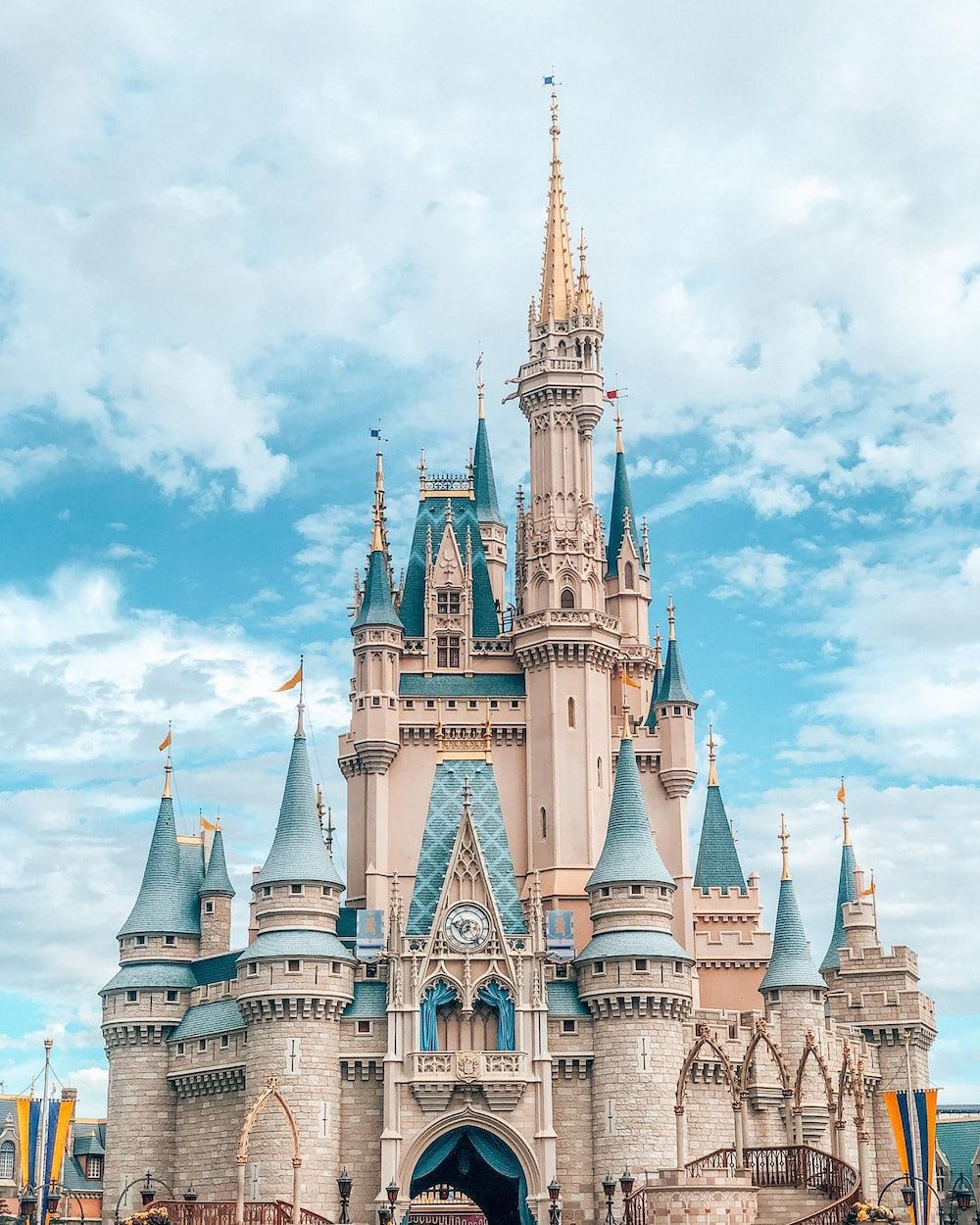 The most iconic castle in the world, the castle at Disneyworld in Florida. - Castle, Disneyland