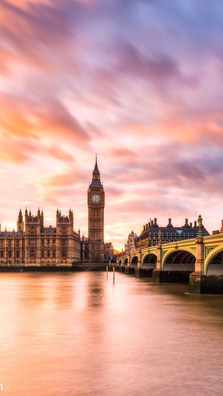 A view of the big ben clock tower - London