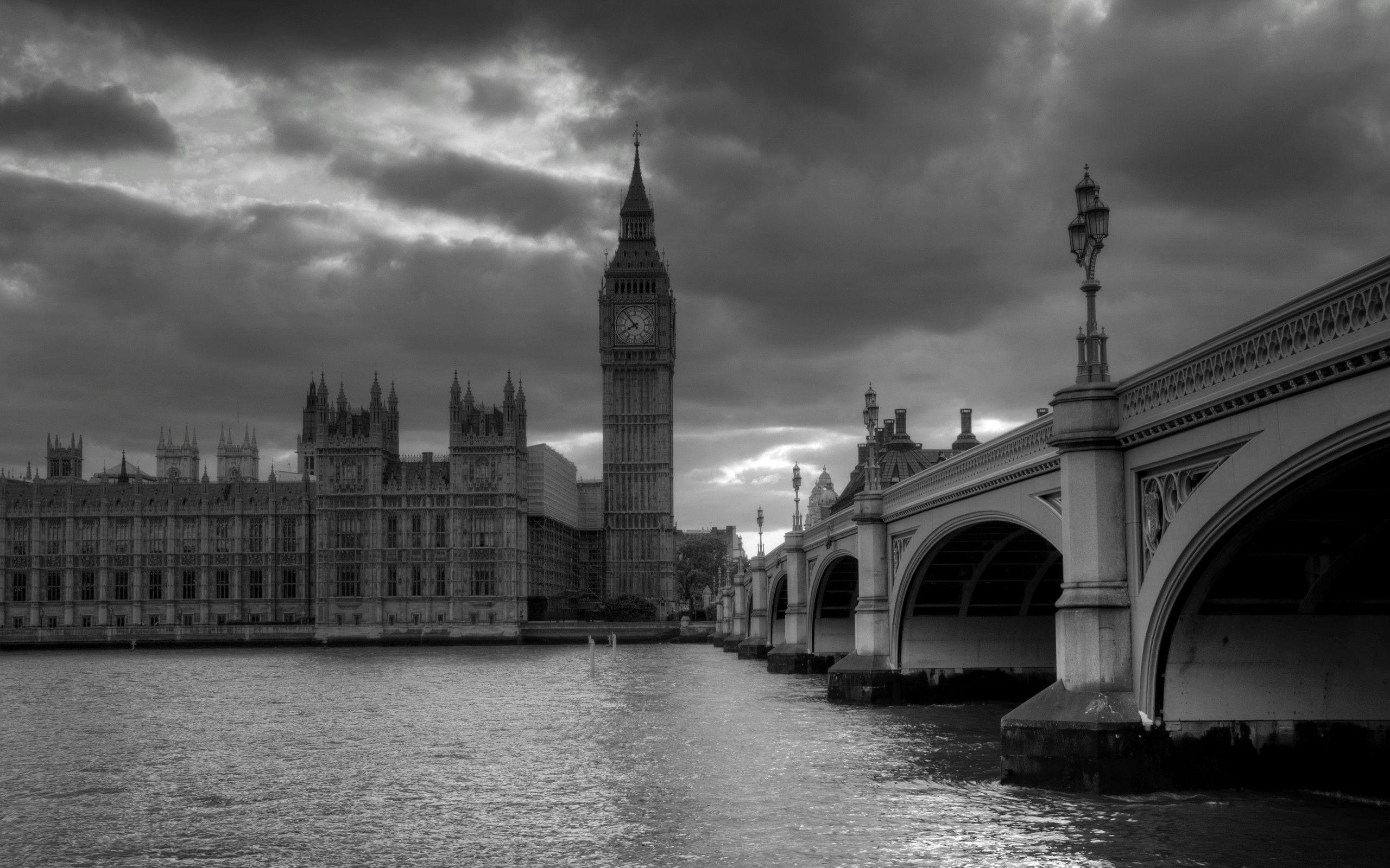 A black and white photo of big ben - London