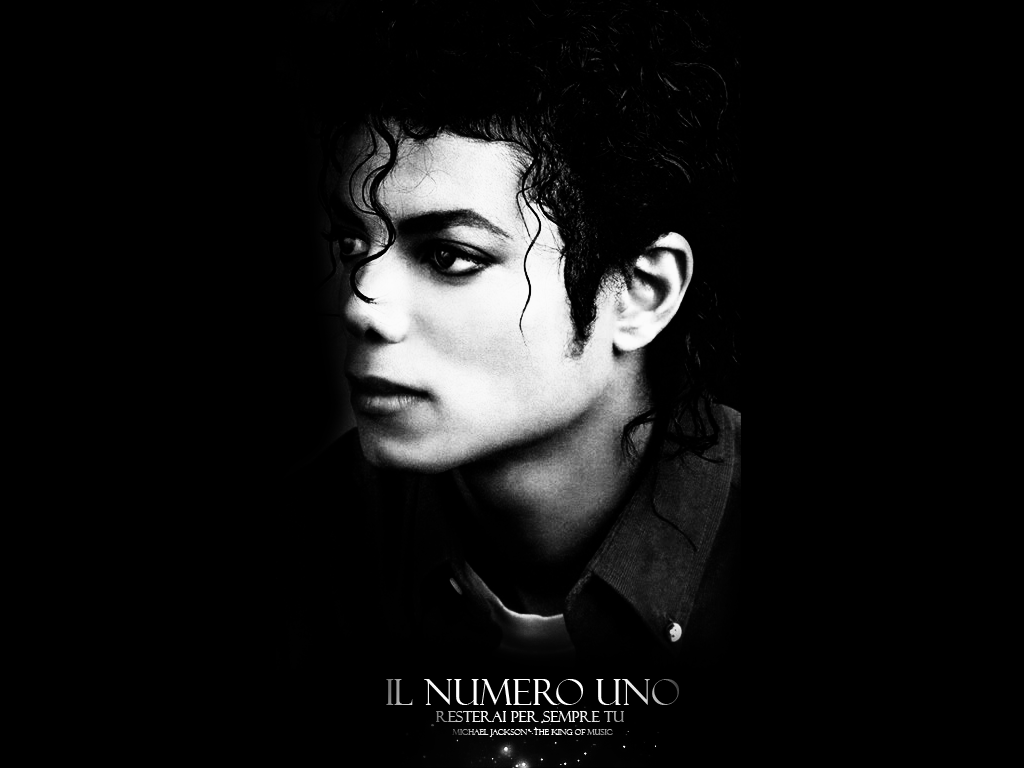 The king of pop in black and white - Michael Jackson