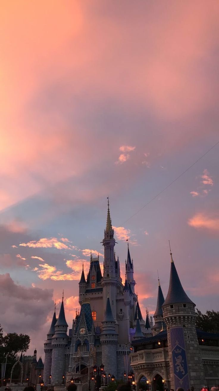 Fondos de pantalla. Disney phone background, Sky aesthetic, Disney wallpaper