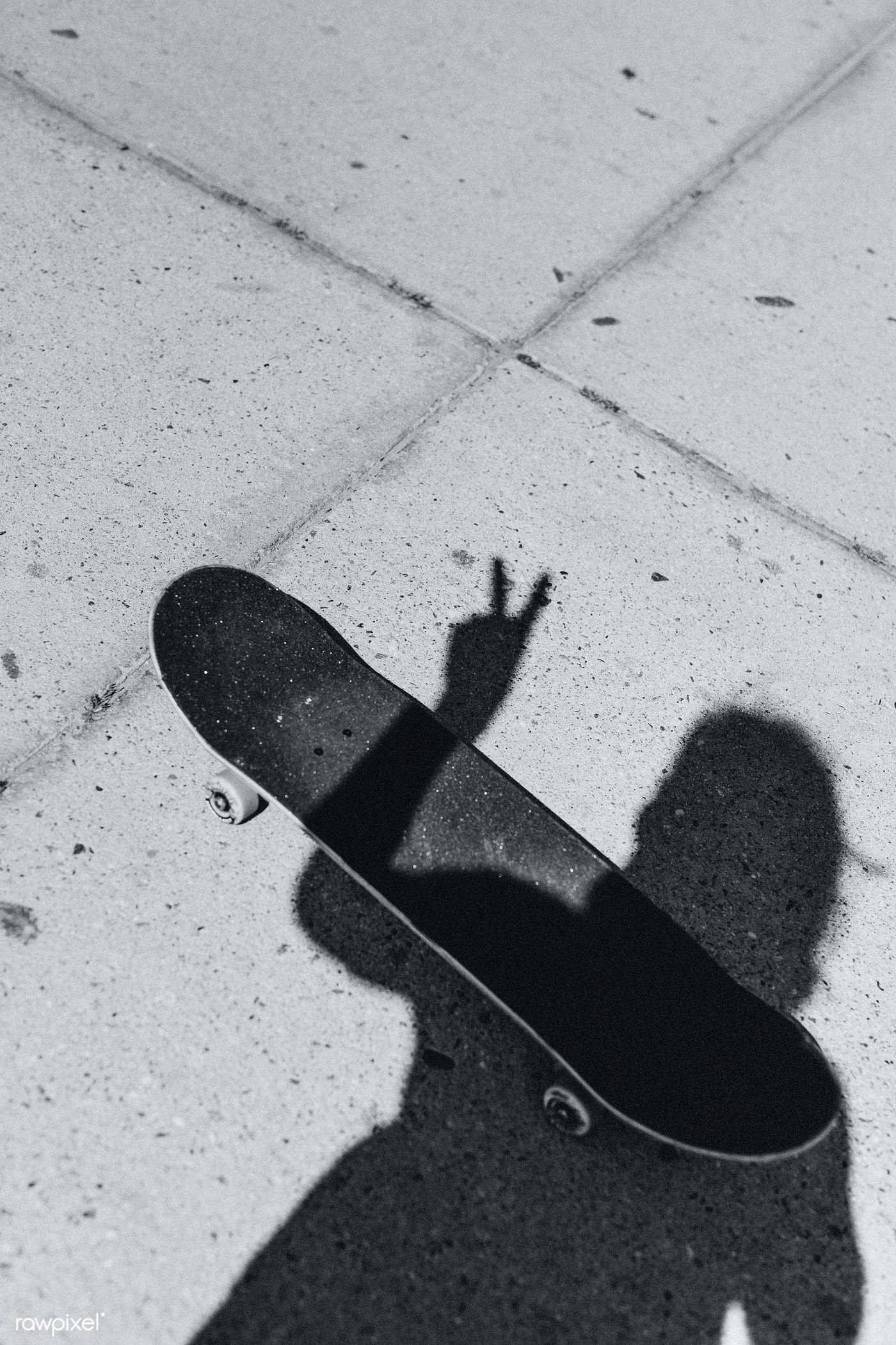 Shadow of a skateboarder on the concrete street / Felix. Image noir et blanc, Paysage noir et blanc, Photographie d'art noir