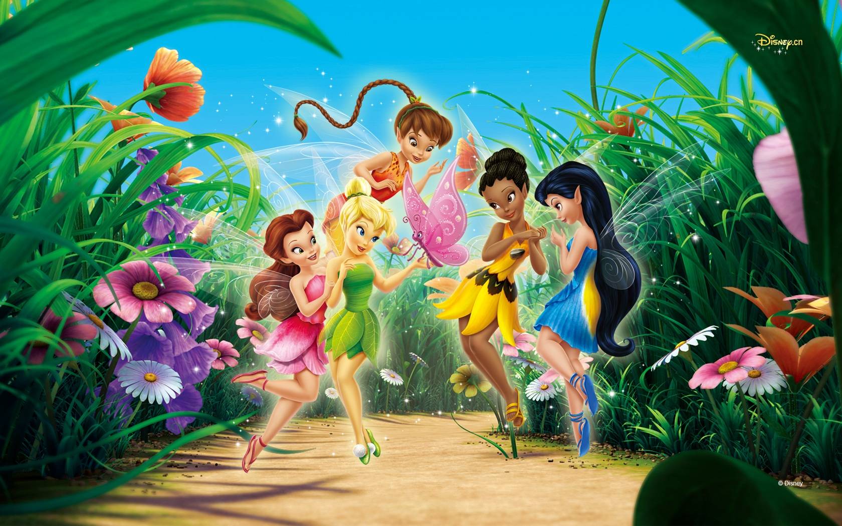 Tinker Bell and her friends in the garden - Tinkerbell