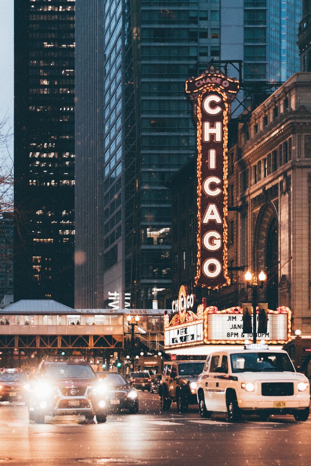 A city street with cars and buildings - Chicago