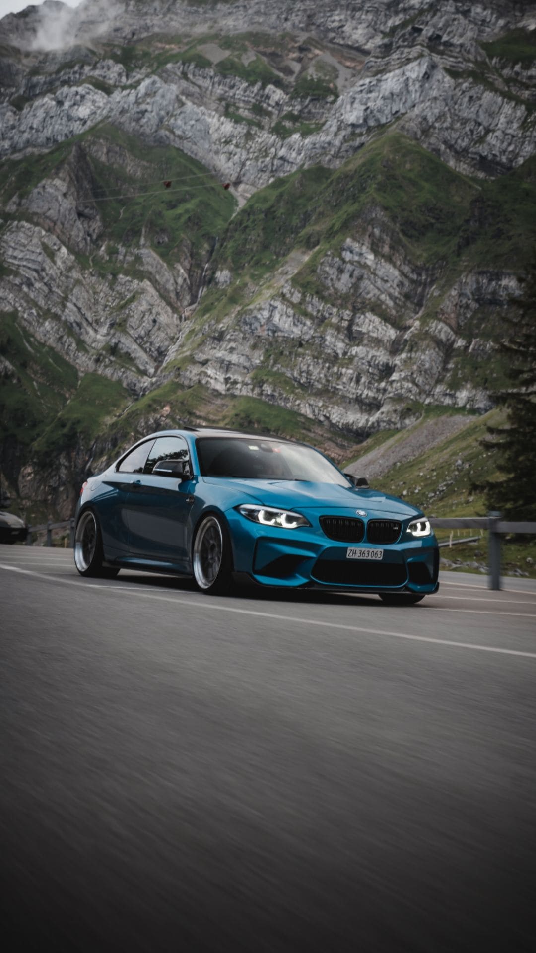 BMW M2 Competition on the road - BMW