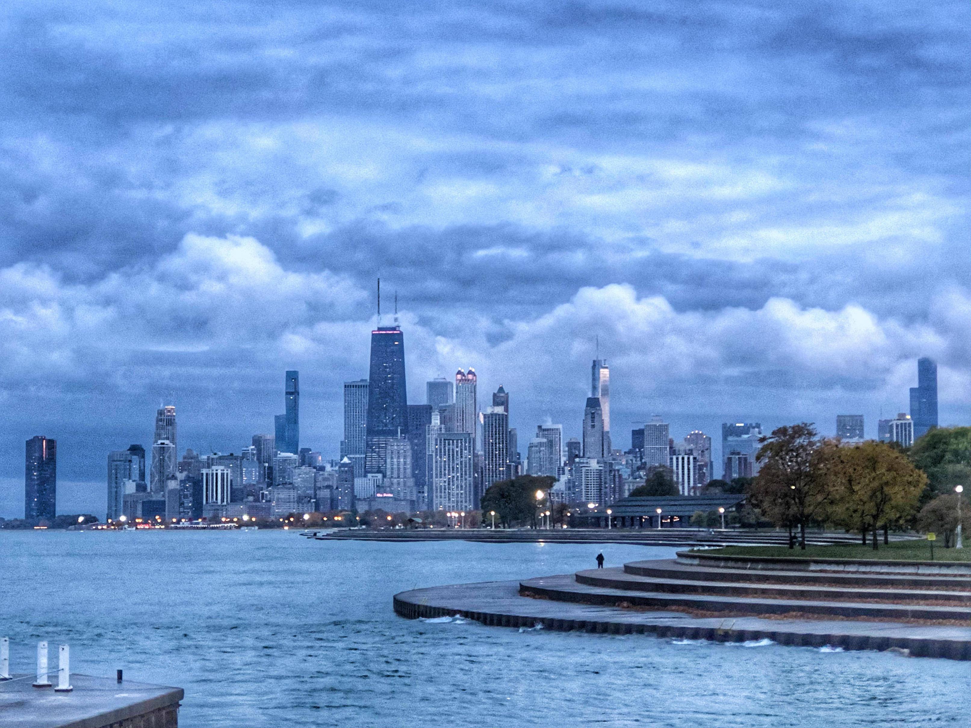 A city skyline with water in the foreground - Chicago