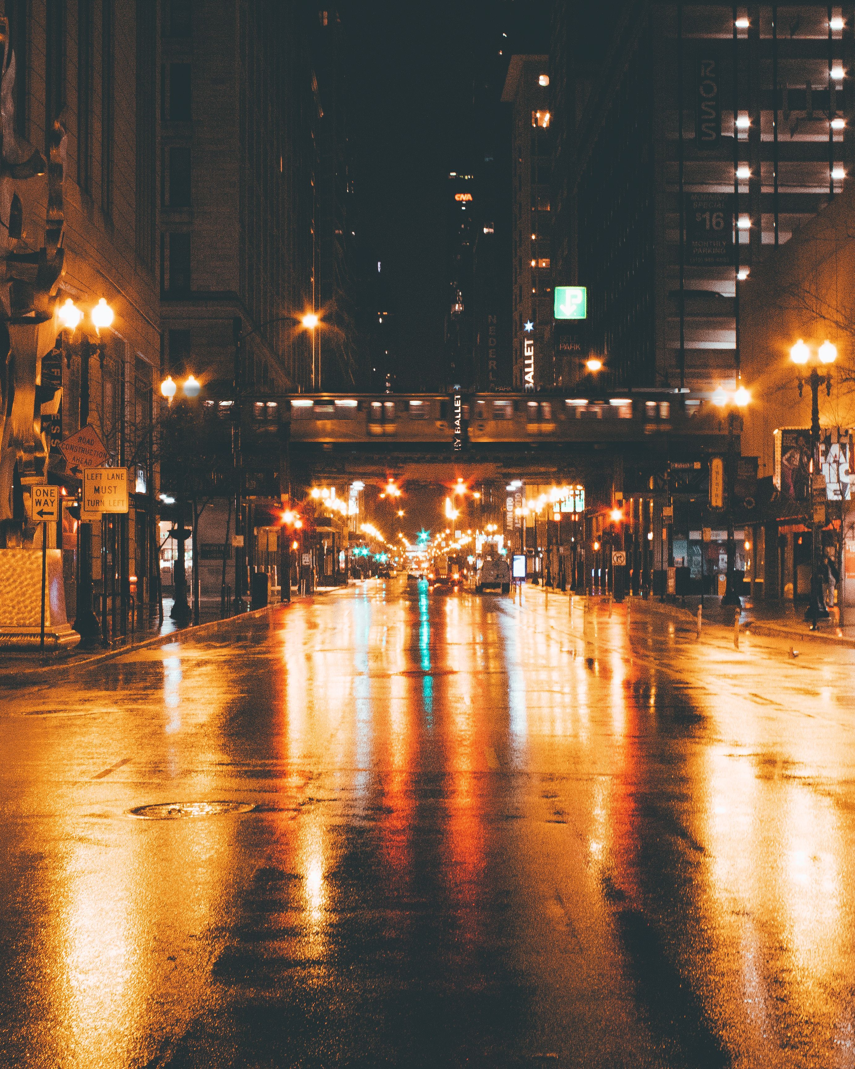 ITAP of a rainy Chicago street. Chicago picture, Chicago aesthetic, Chicago wallpaper