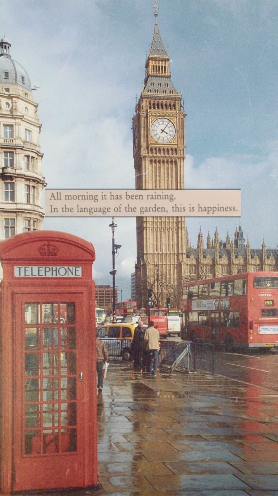 A picture of the big ben clock tower - London